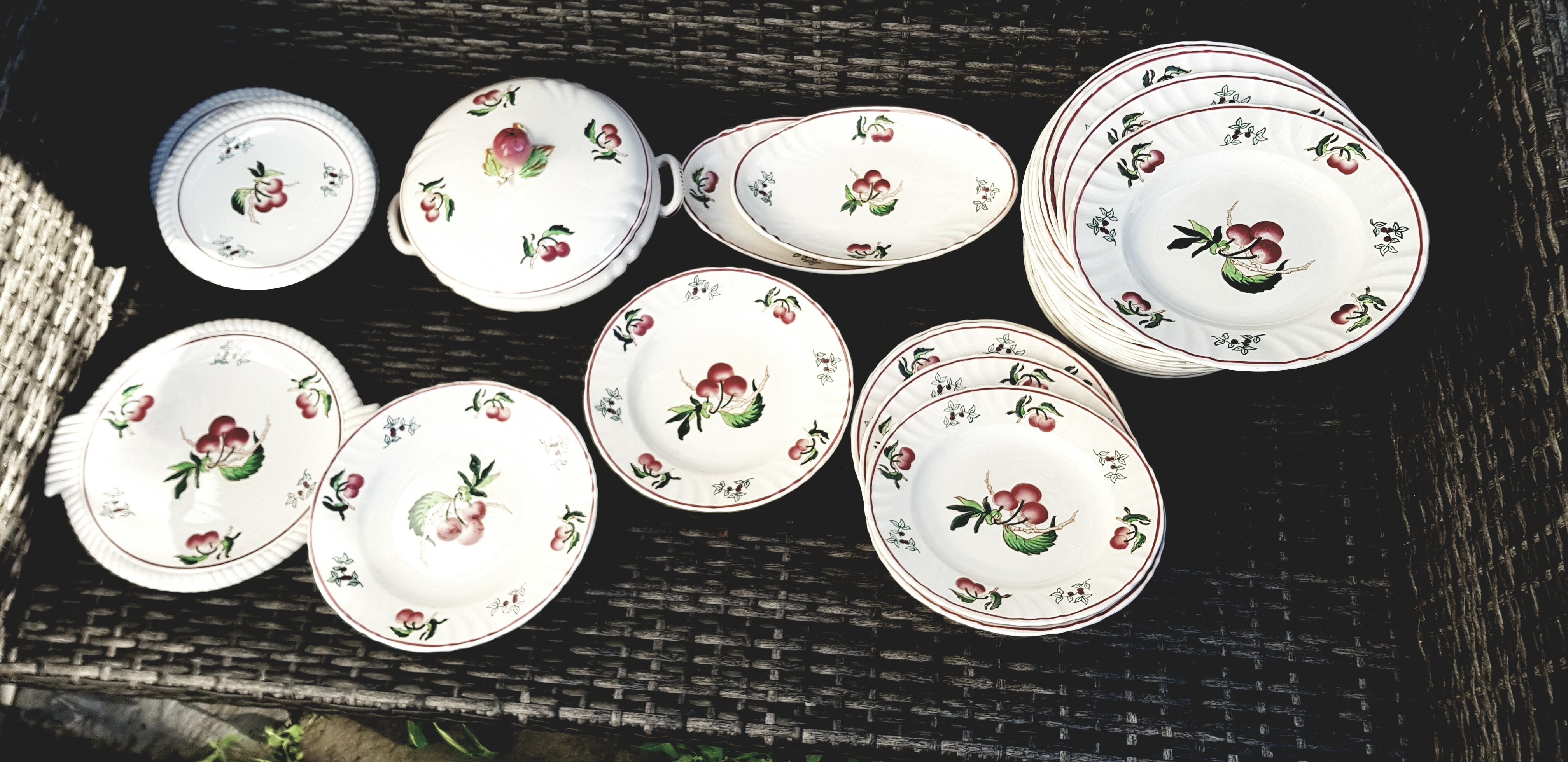 Longwy table service montmorency model