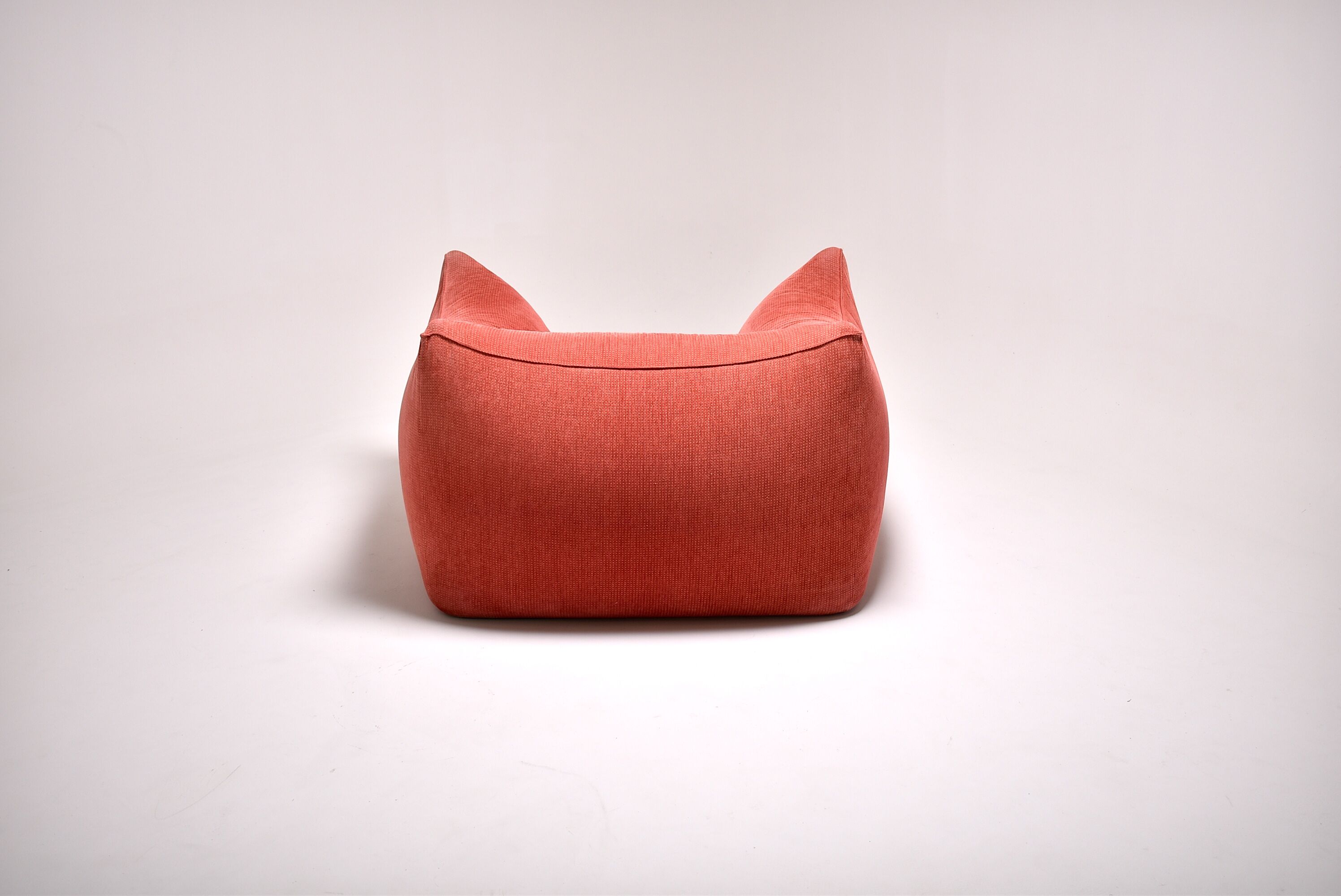 Fauteuil lounge et ottoman Le Bambole Mario Bellini