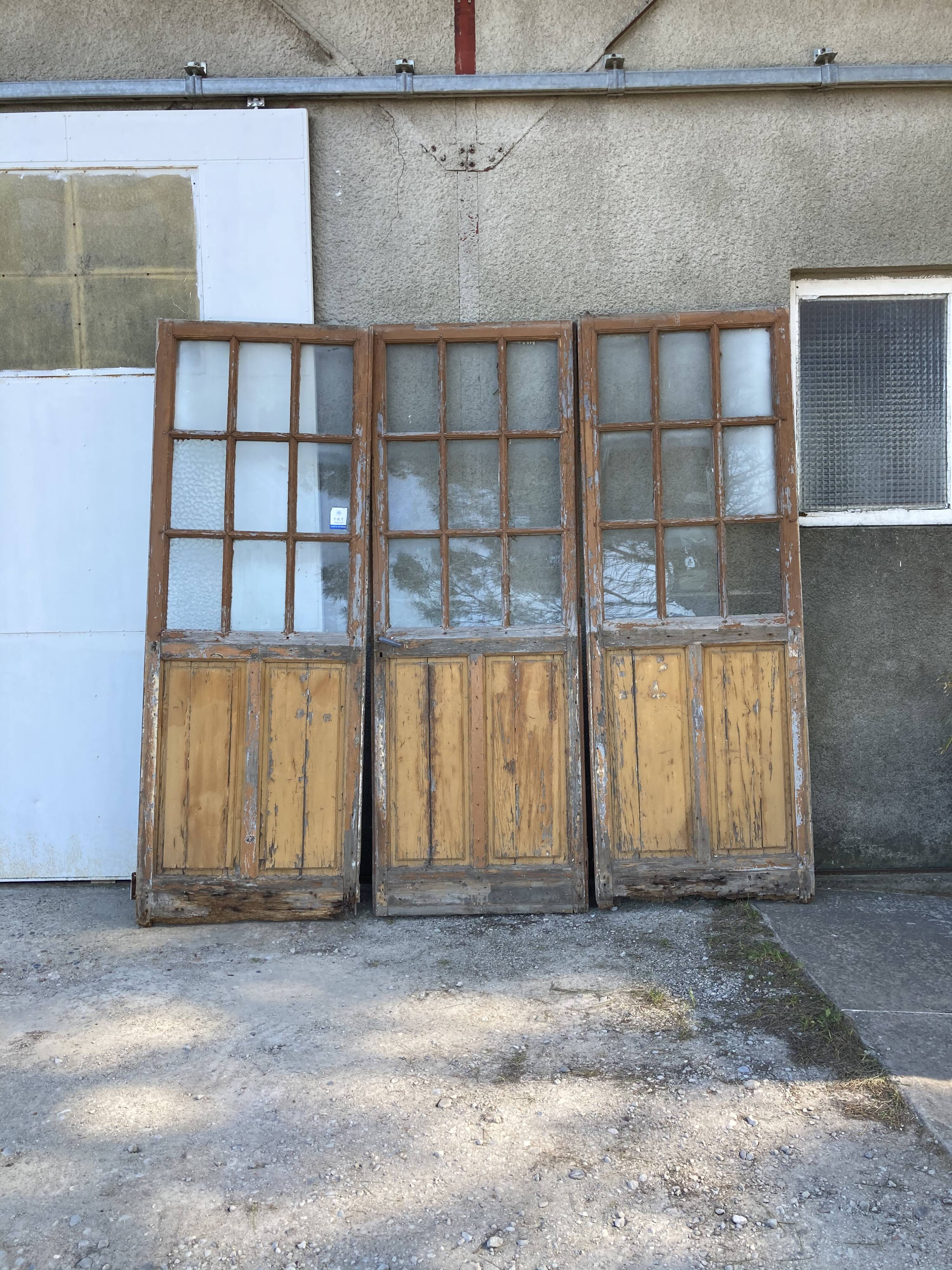 Former workshop/glass portal