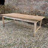 Farm table