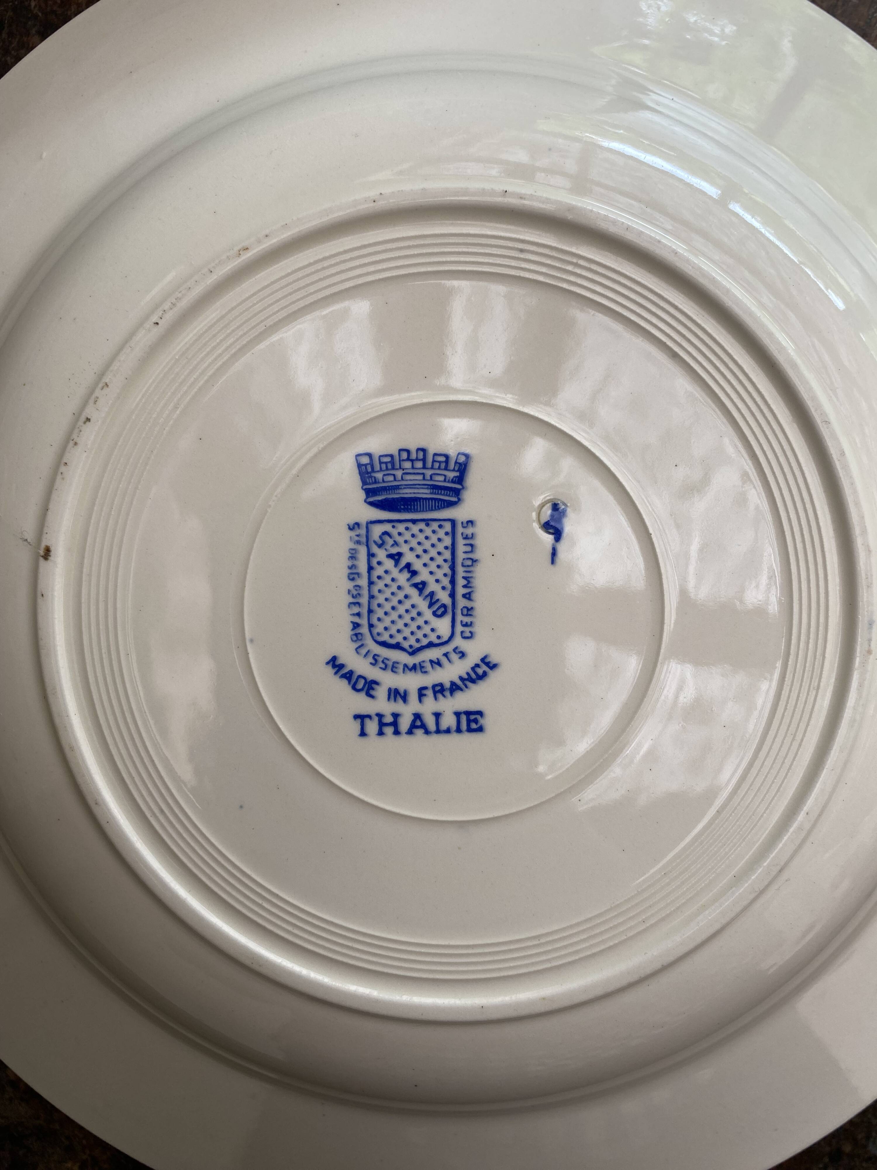 Assiettes en terre de fer
