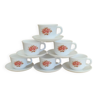 6 tasses et soucoupes Arcopal