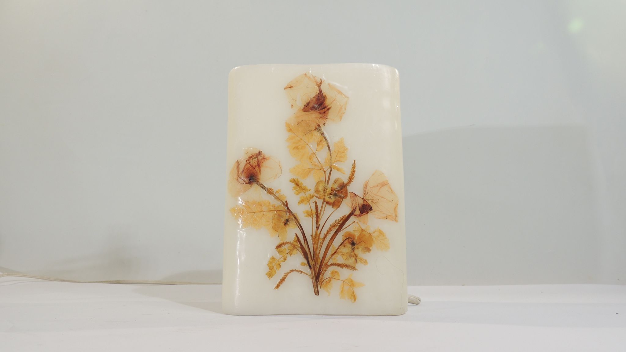 Lampe "Herbier" en cire vintage