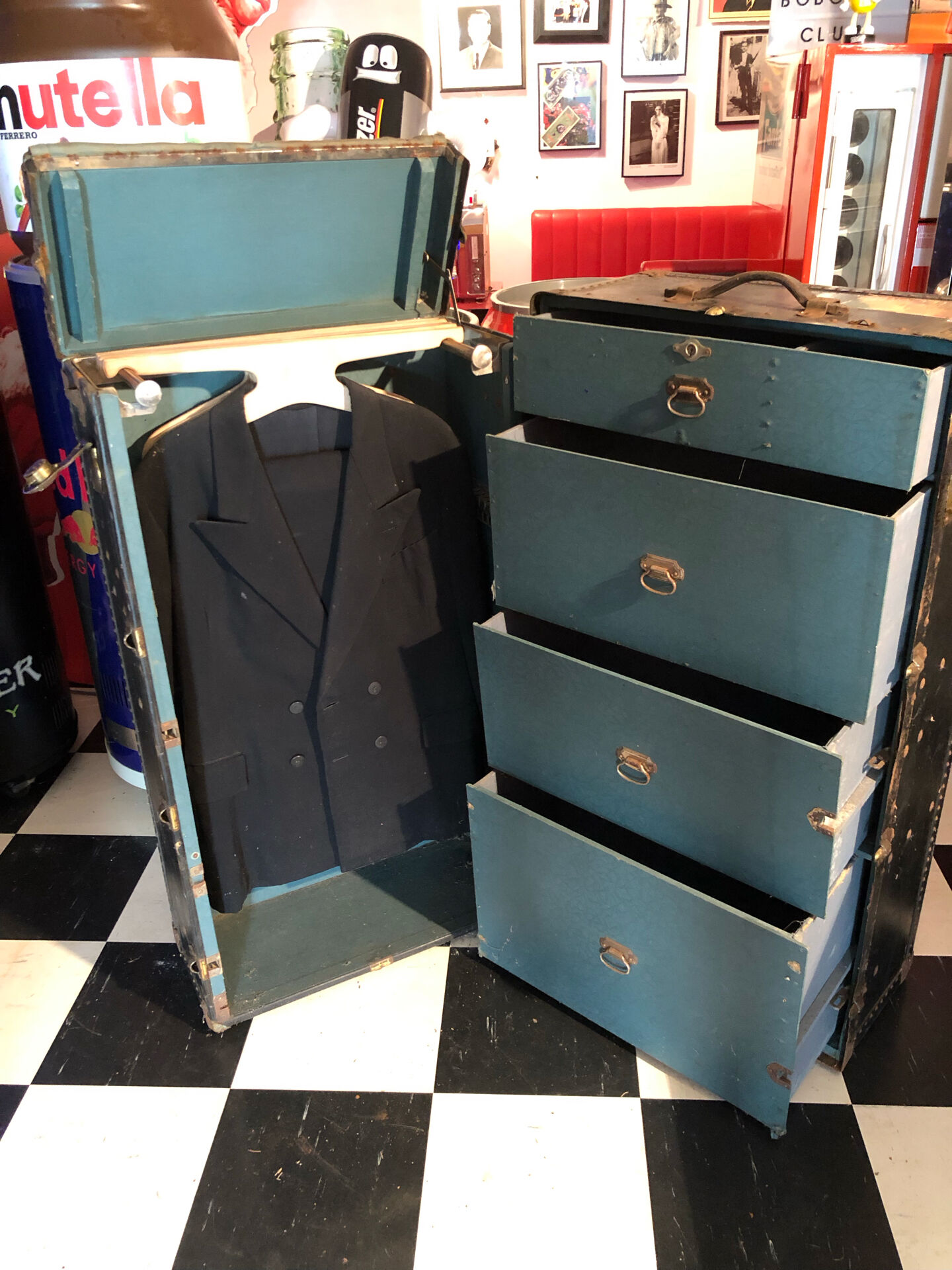 Travel trunk