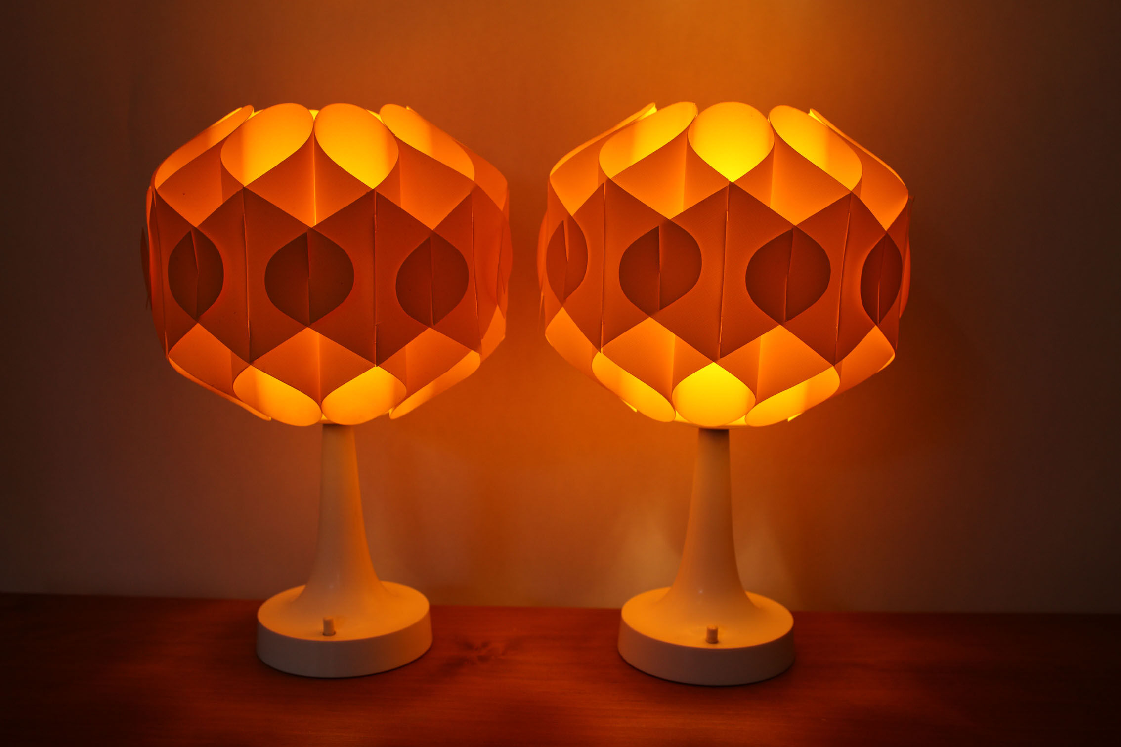 2 Tulip Tablelamps yellow 1970s
