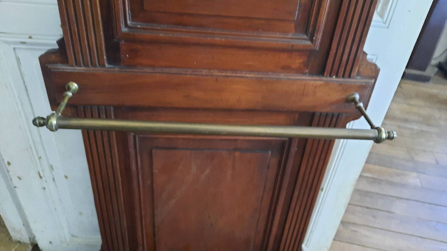 Cloakroom coat rack 1900