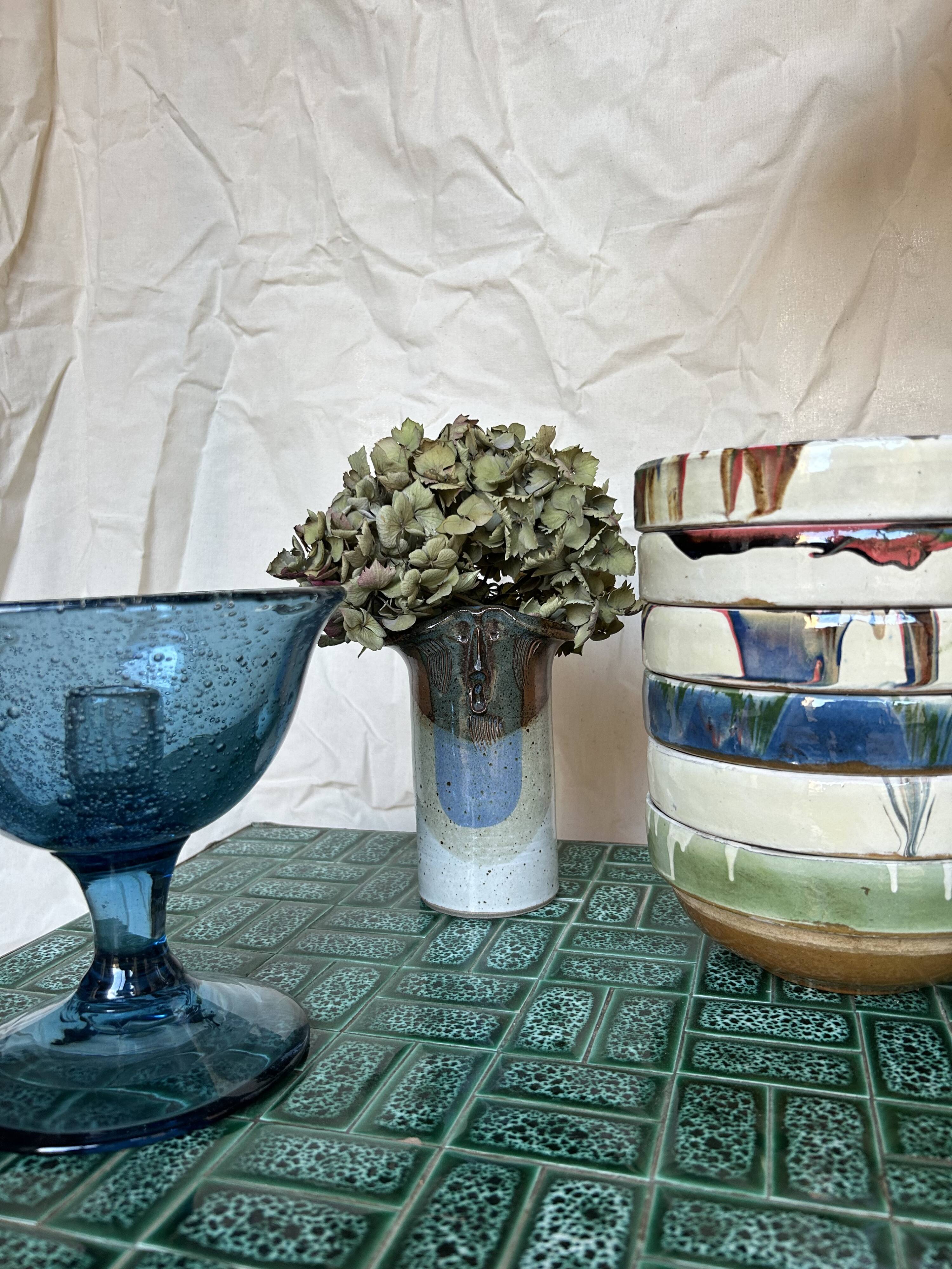 Bowl in painted terracotta