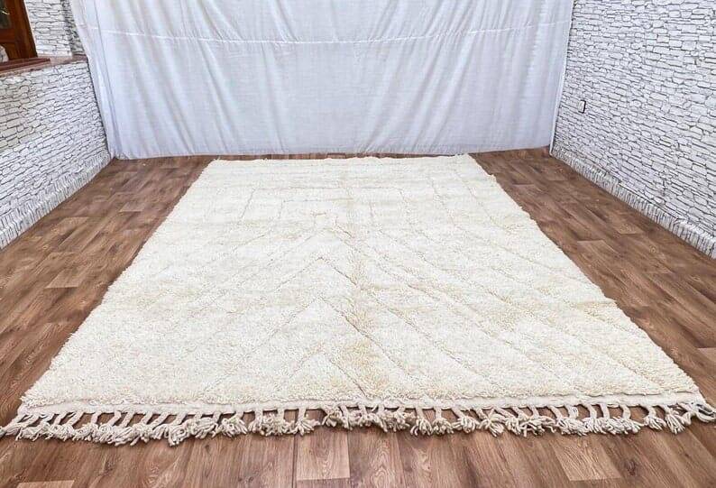 Handmade pure wool rug, size 1.5/2.5 m.