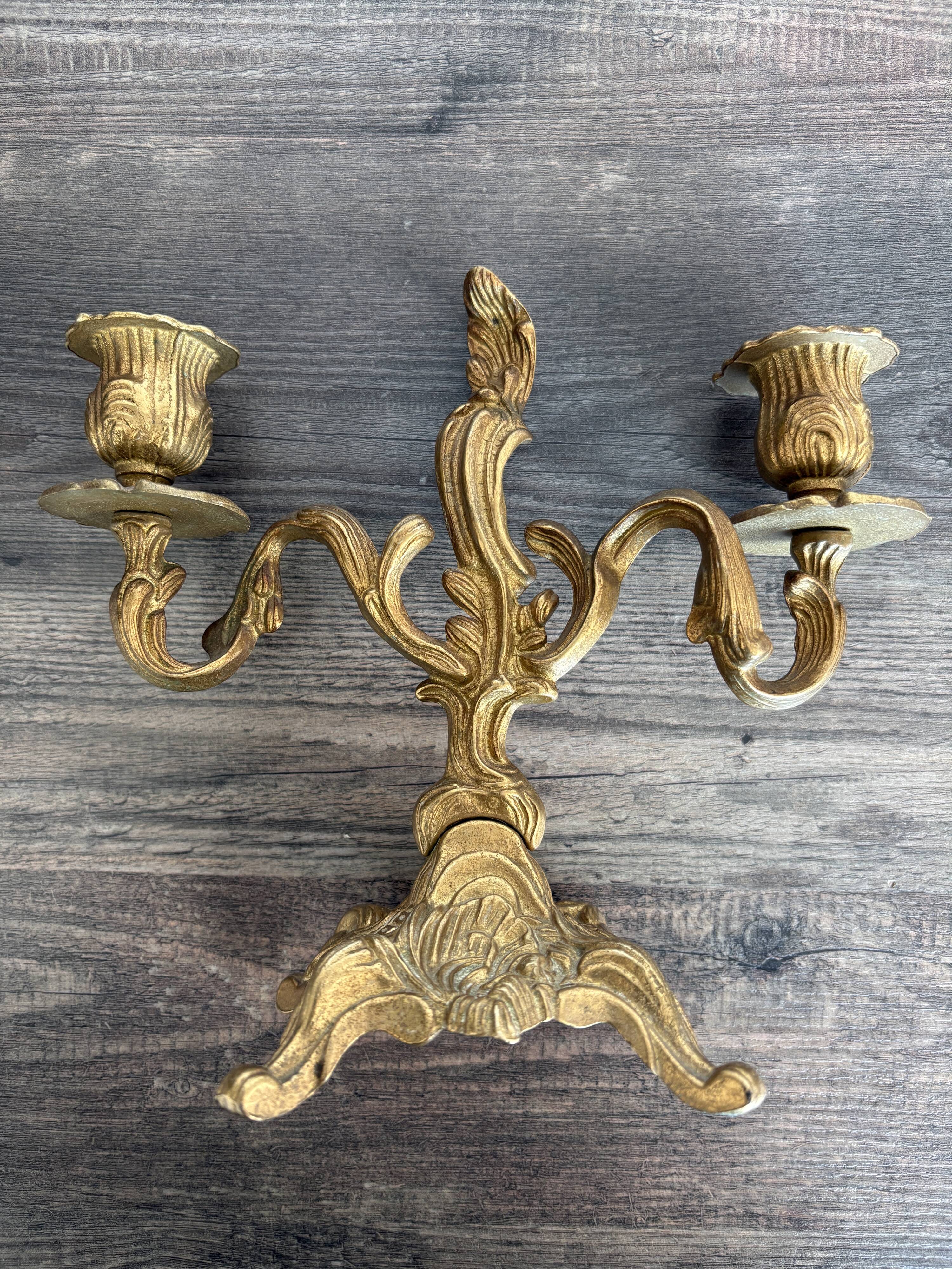 Paire de grands bougeoirs vintage en bronze doré signés Charles Boulanger