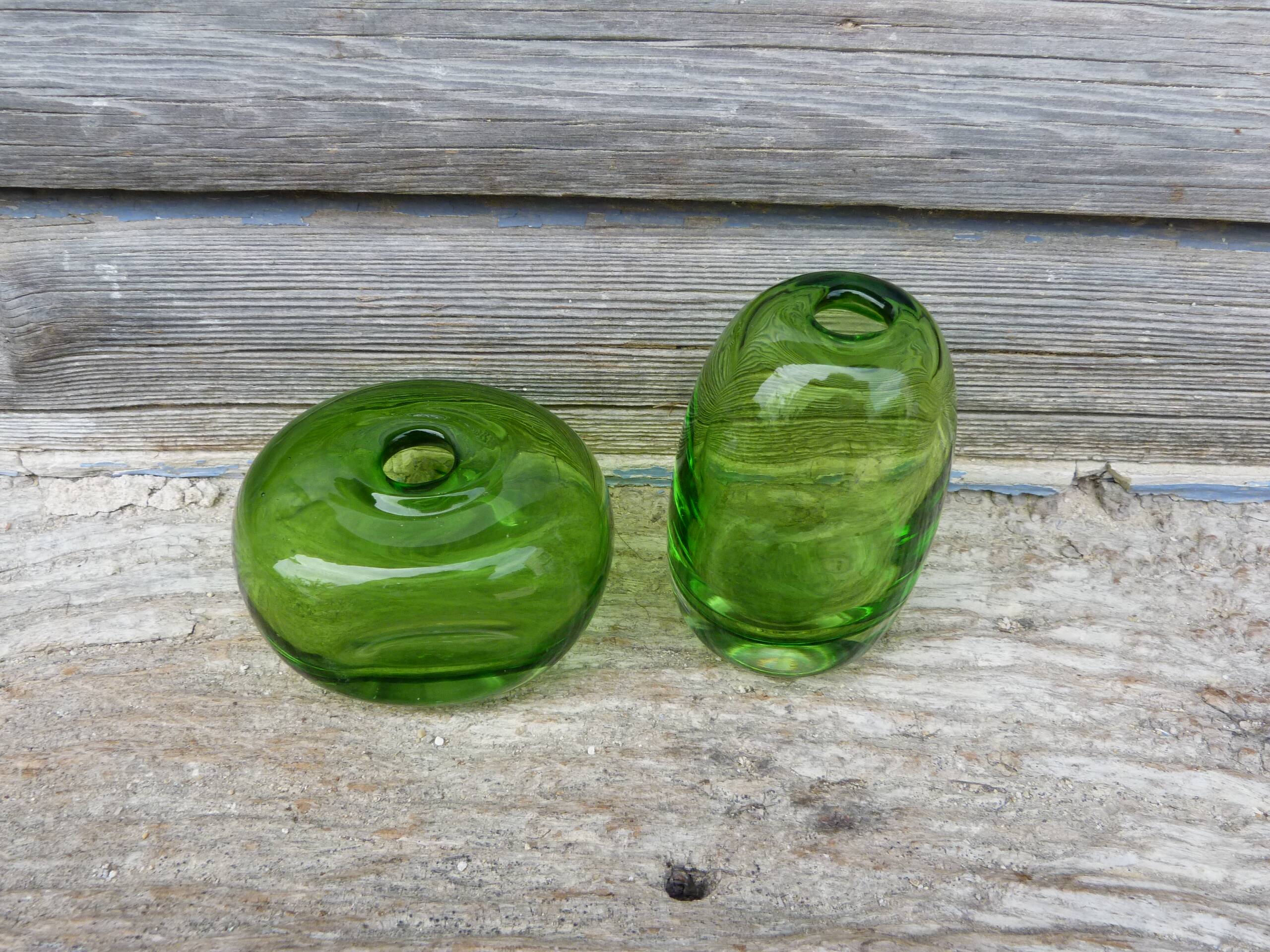 Vintage 1970 set of 2 small green blown glass vases