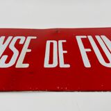 Plaque émaillée rouge “Défense de fumer”