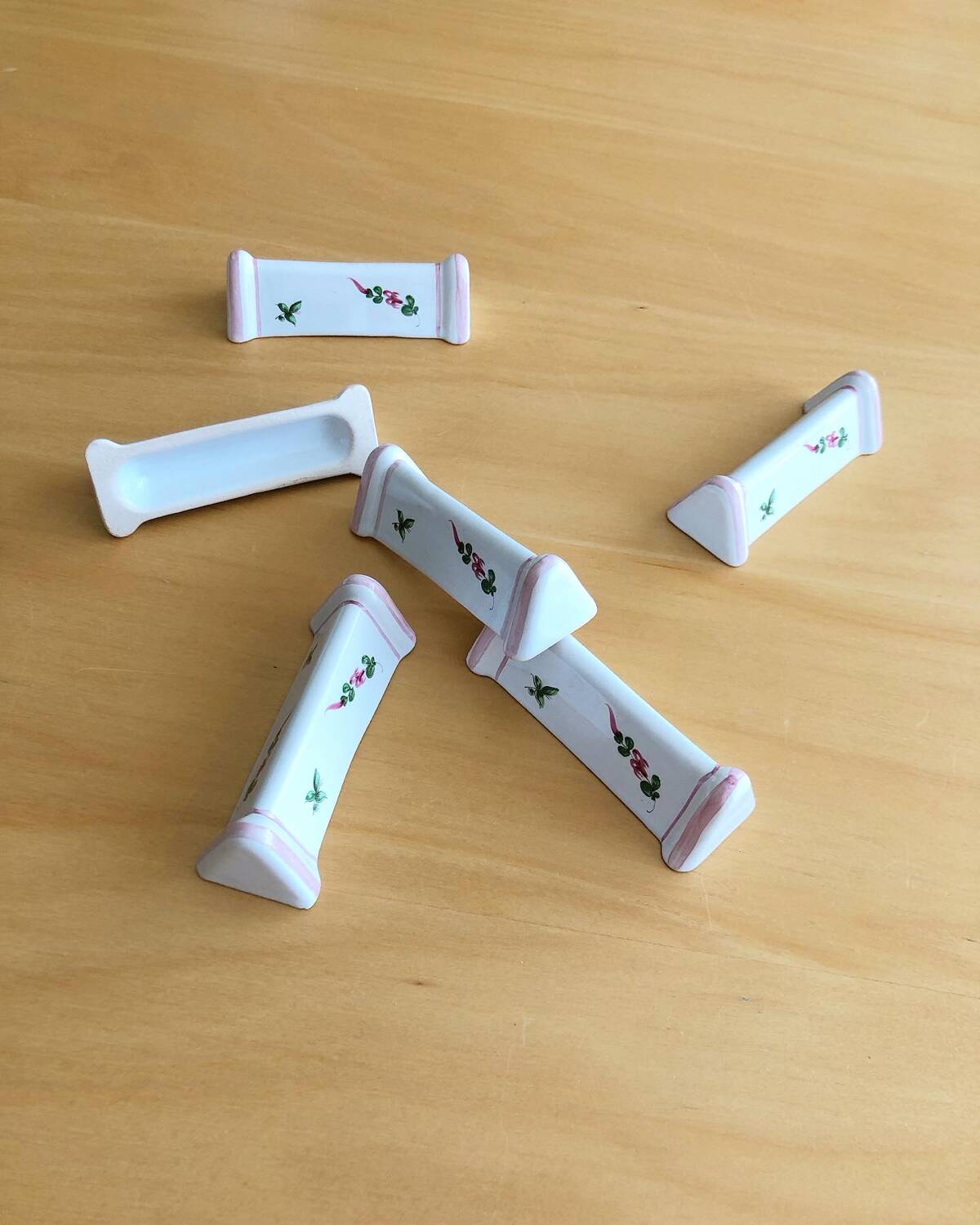 6 vintage knife holders