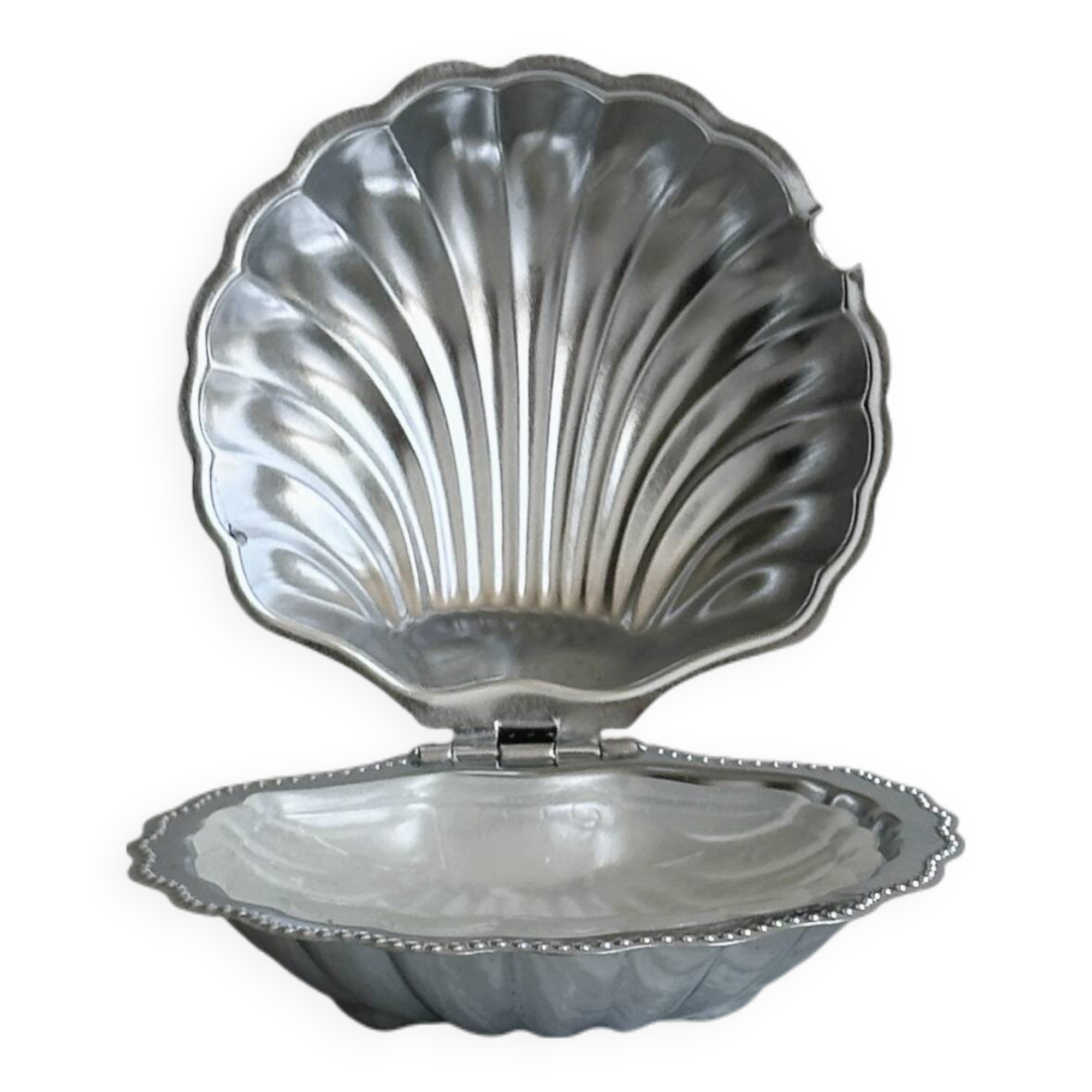 Shell butter dish