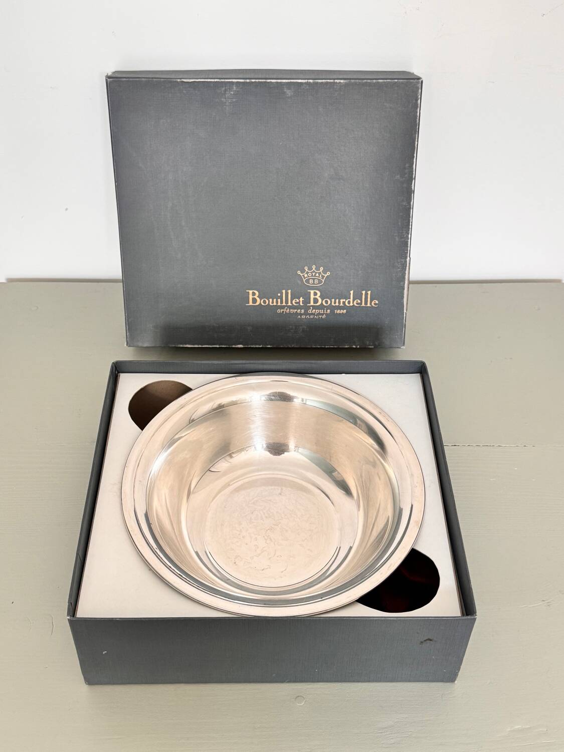 Large bowl, salad bowl, Bouillet Bourdelle cup in silver metal