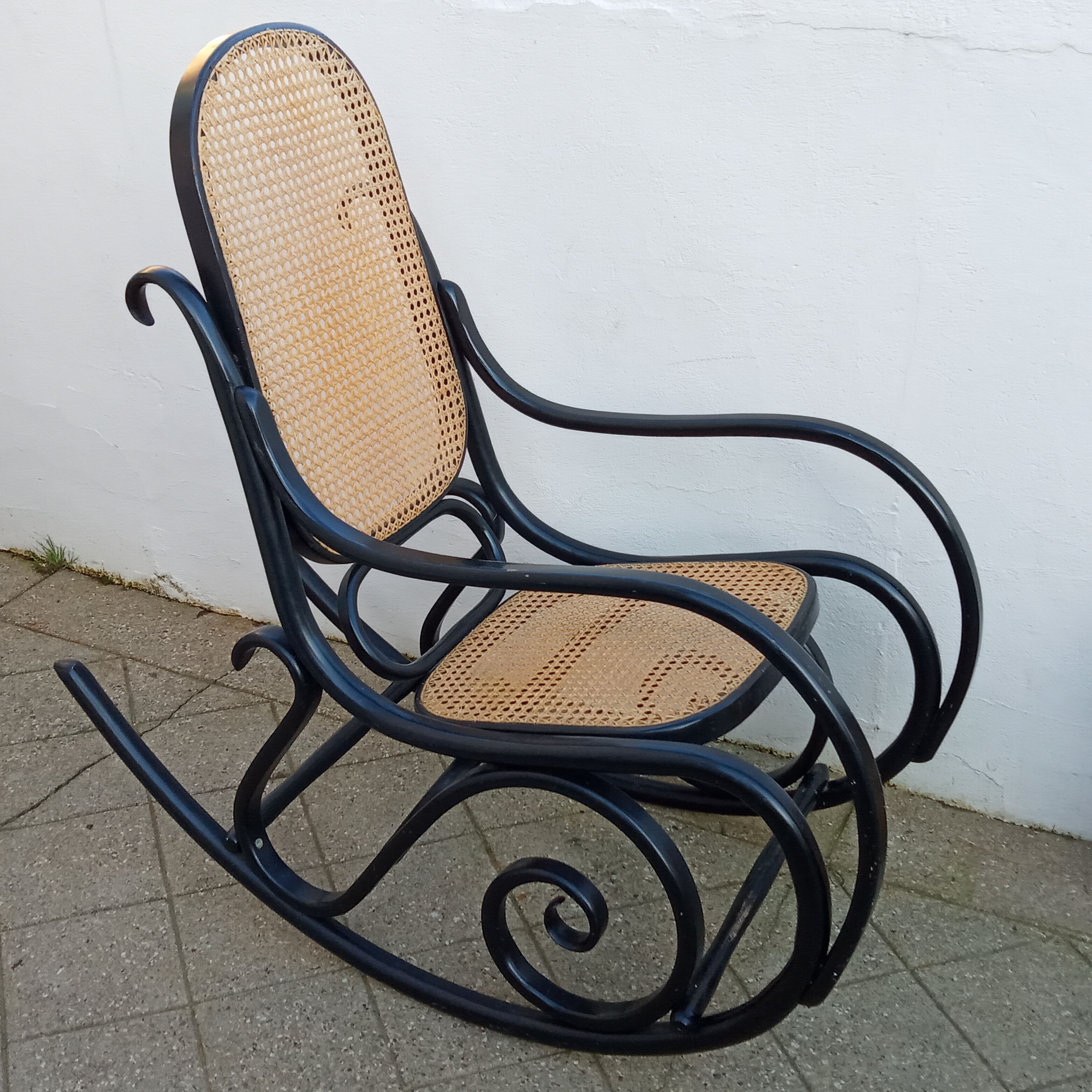 Rocking-chair canned