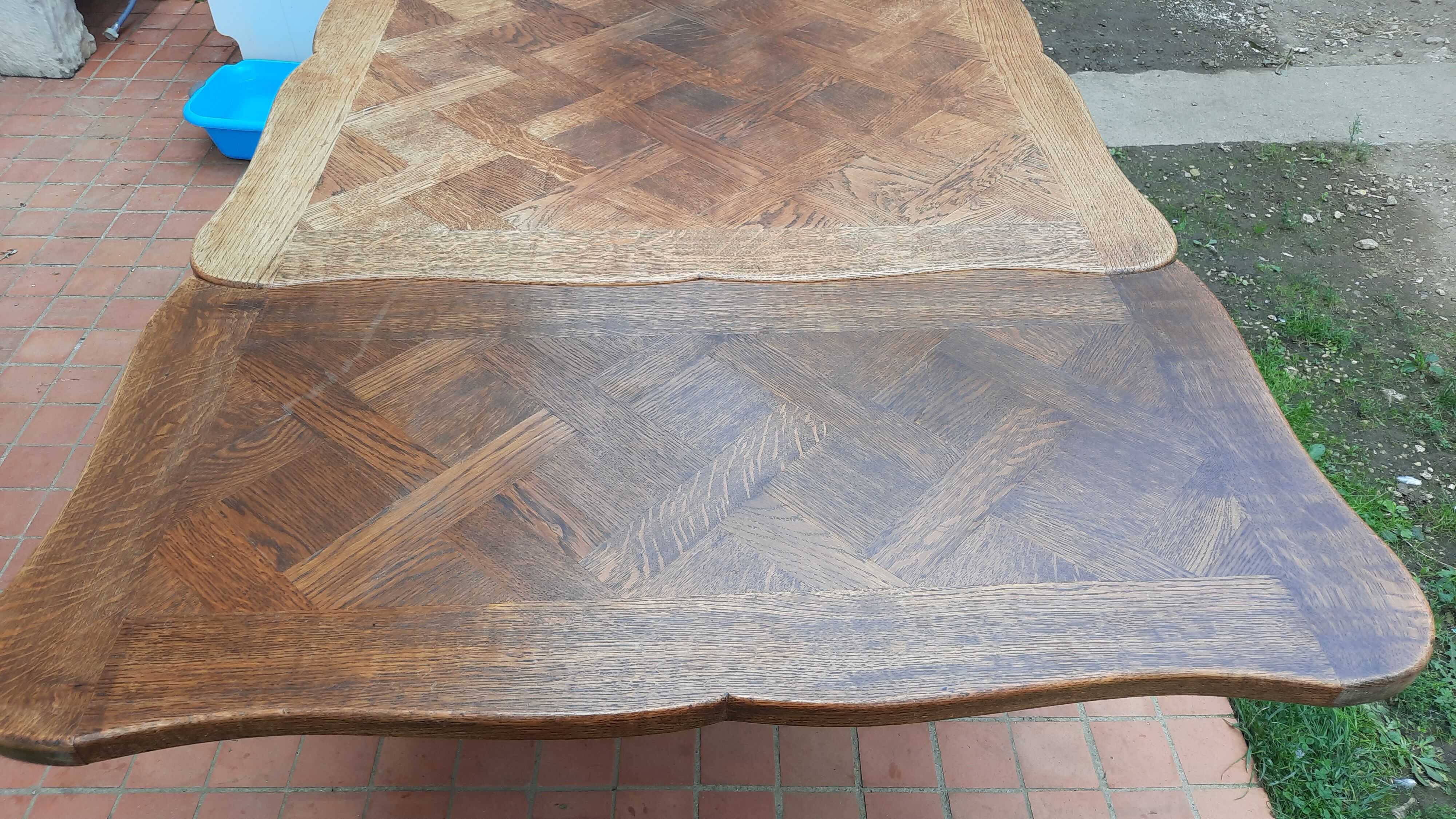 Vintage extendable table