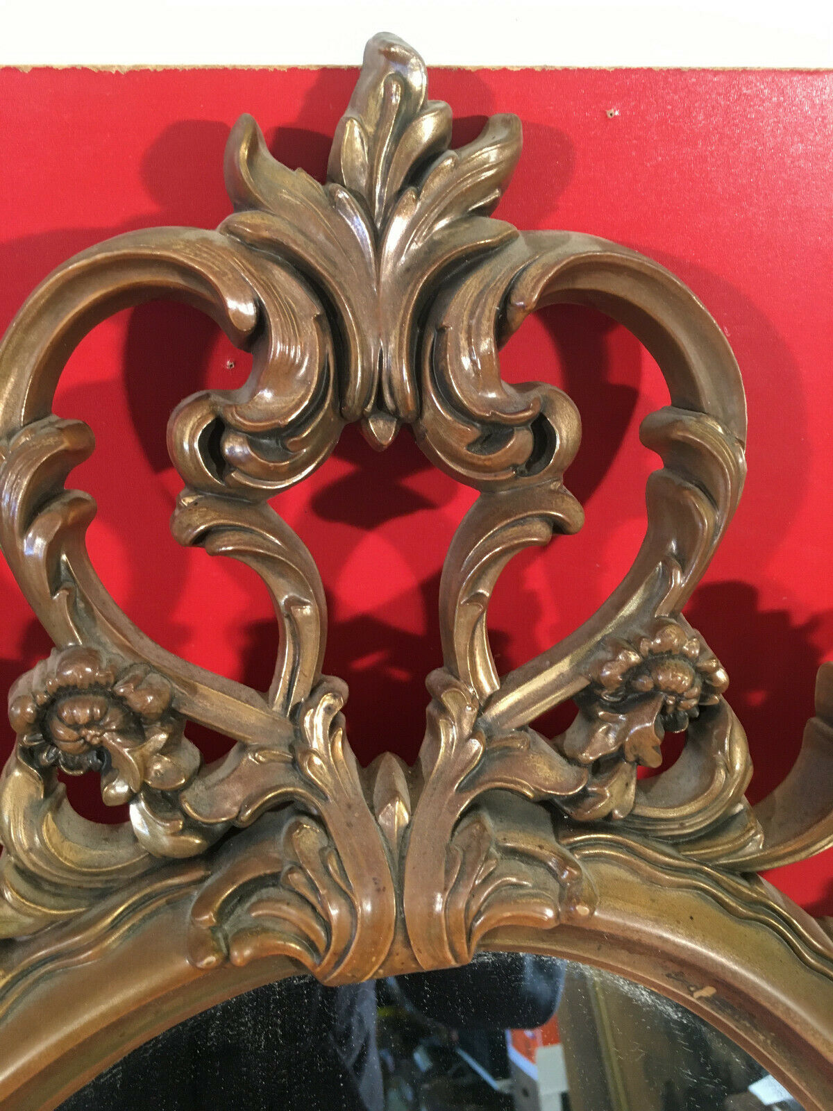 Ancient baroque mirror in gilded resin 83x53cm