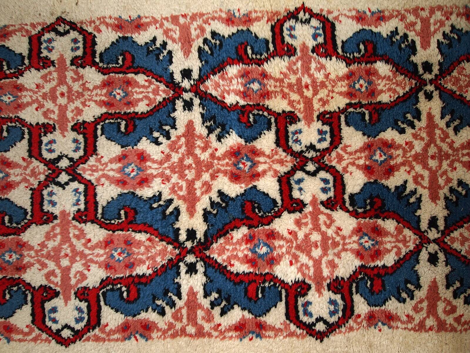 Tapis Berbère Vintage Marocain, Années 1970, Authenticité et Tradition