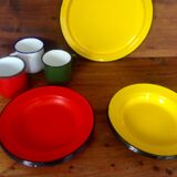 Soup plates in enameled sheet metal series