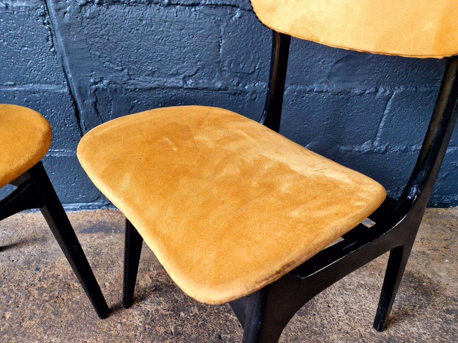 2 vintage chairs in black lacquered wood and yellow/mustard fabric, 1960