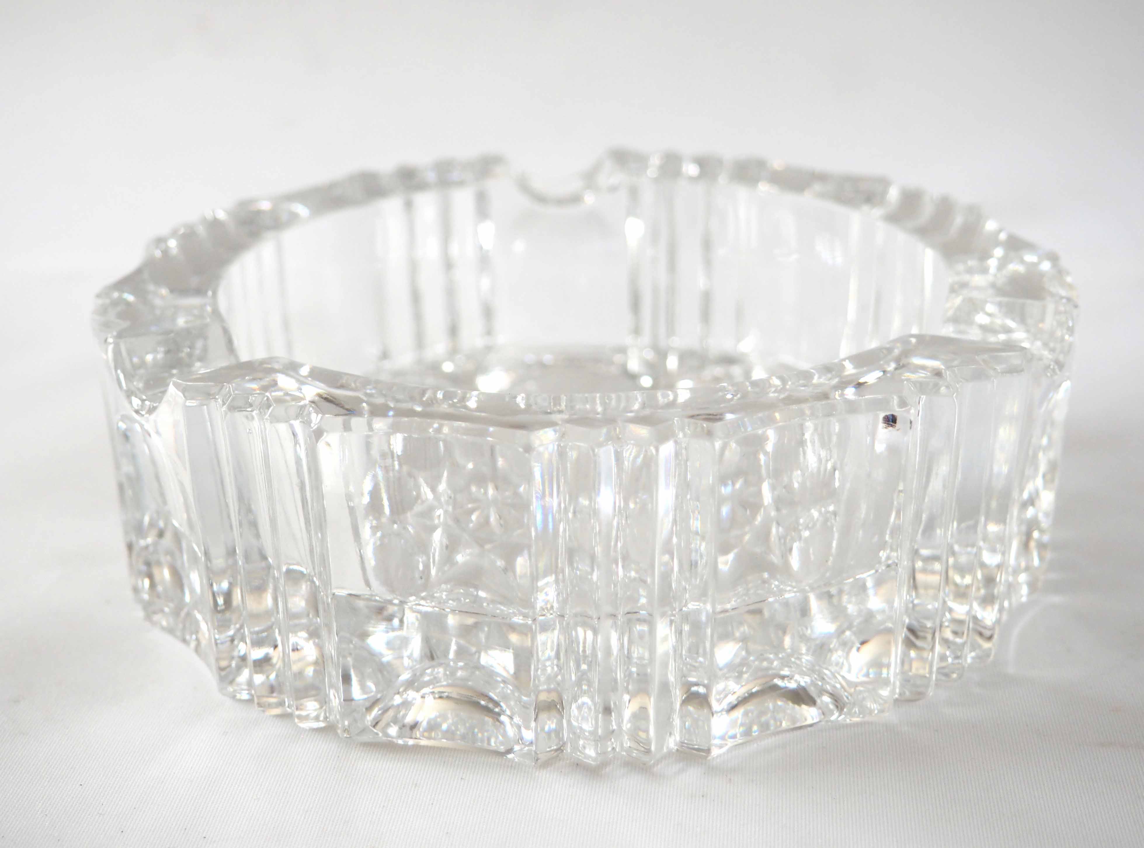 Round crystal ashtray