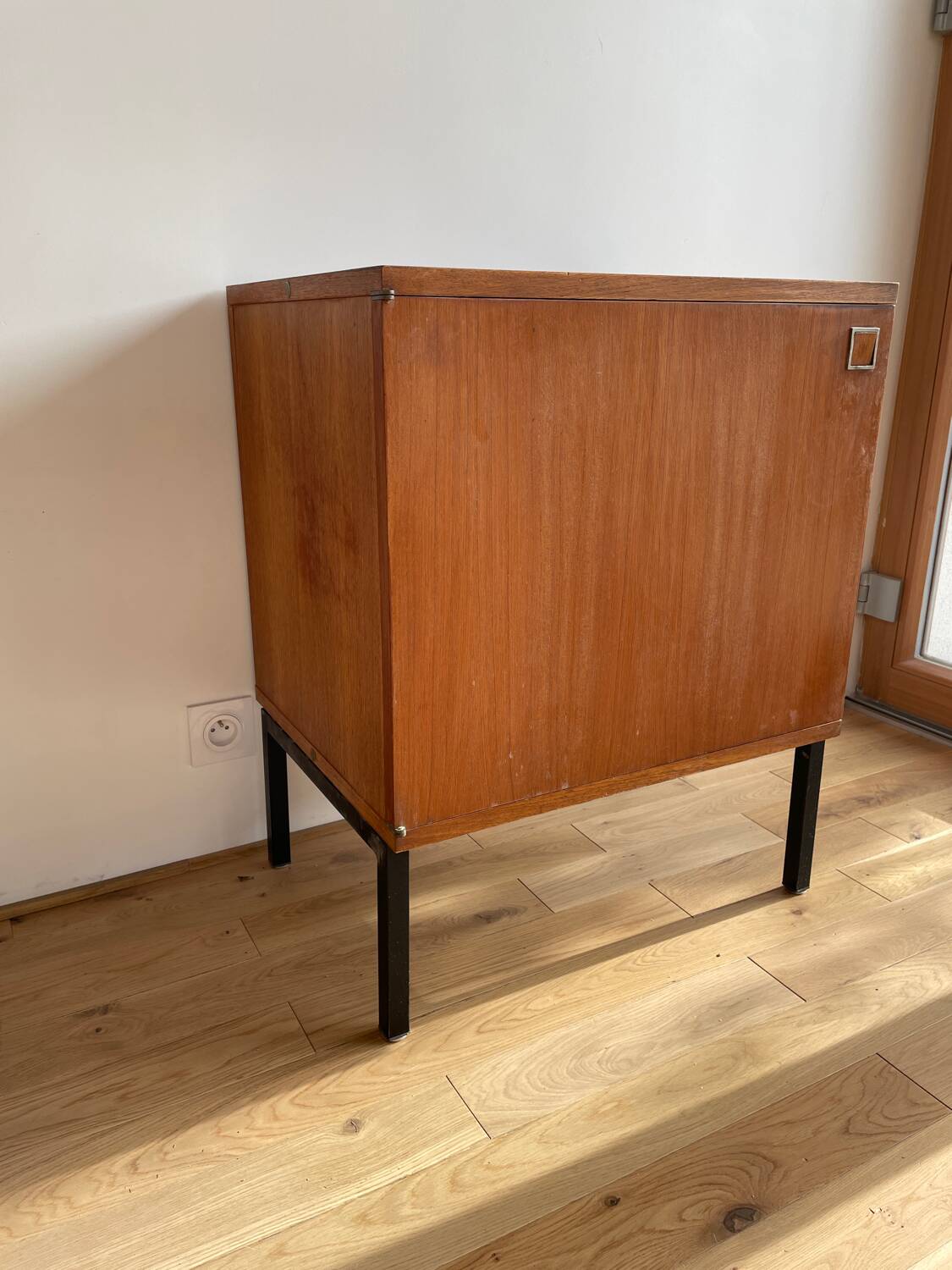 Louis Paolozzi sideboard, Monopoly edition