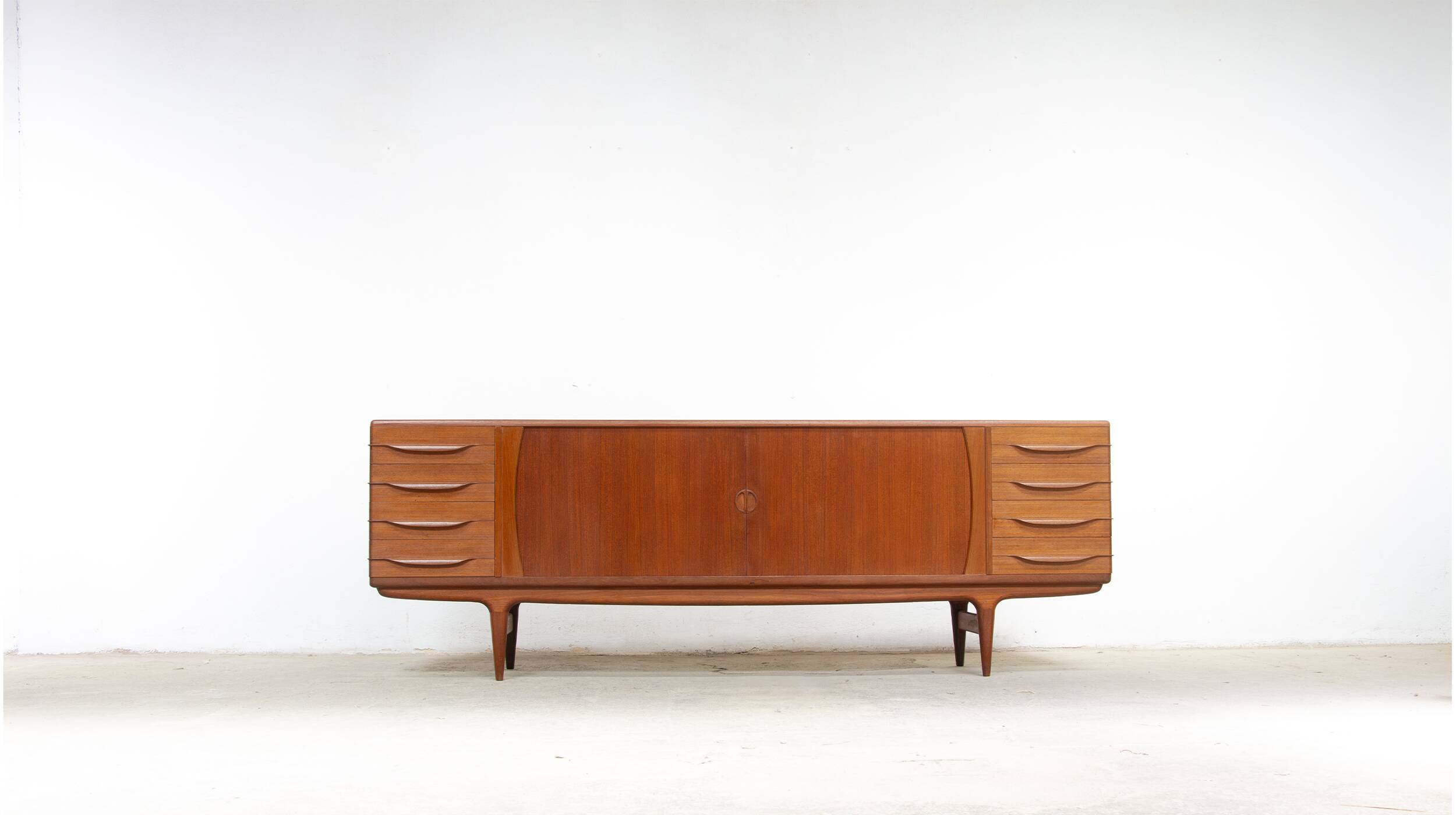 Enfilade U15 Johannes Andersen for Uldum Mobelfabrik