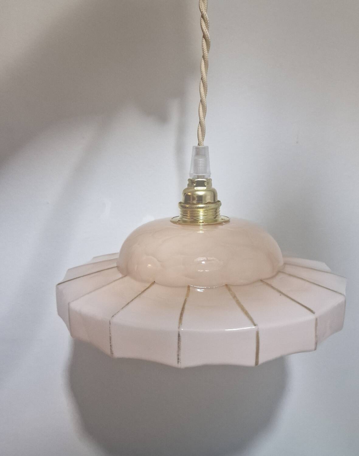 Marbled pink Art Deco glass pendant light
