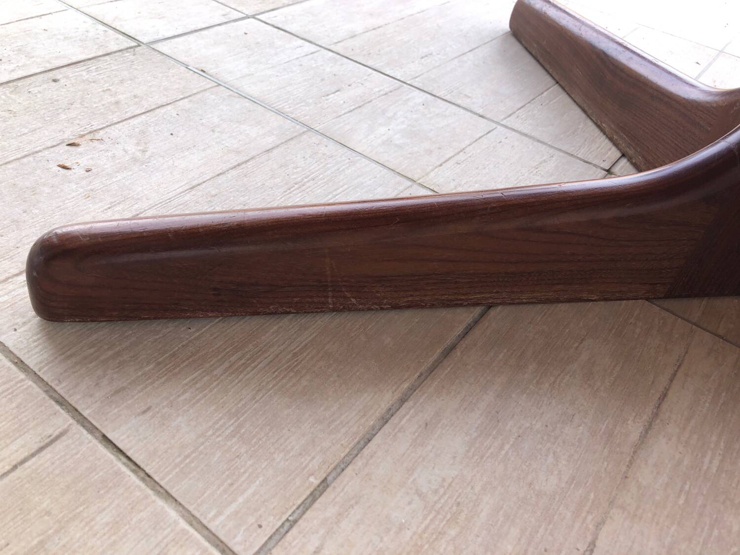 Baumann oval table in solid teak