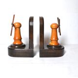 Wooden bookends mills