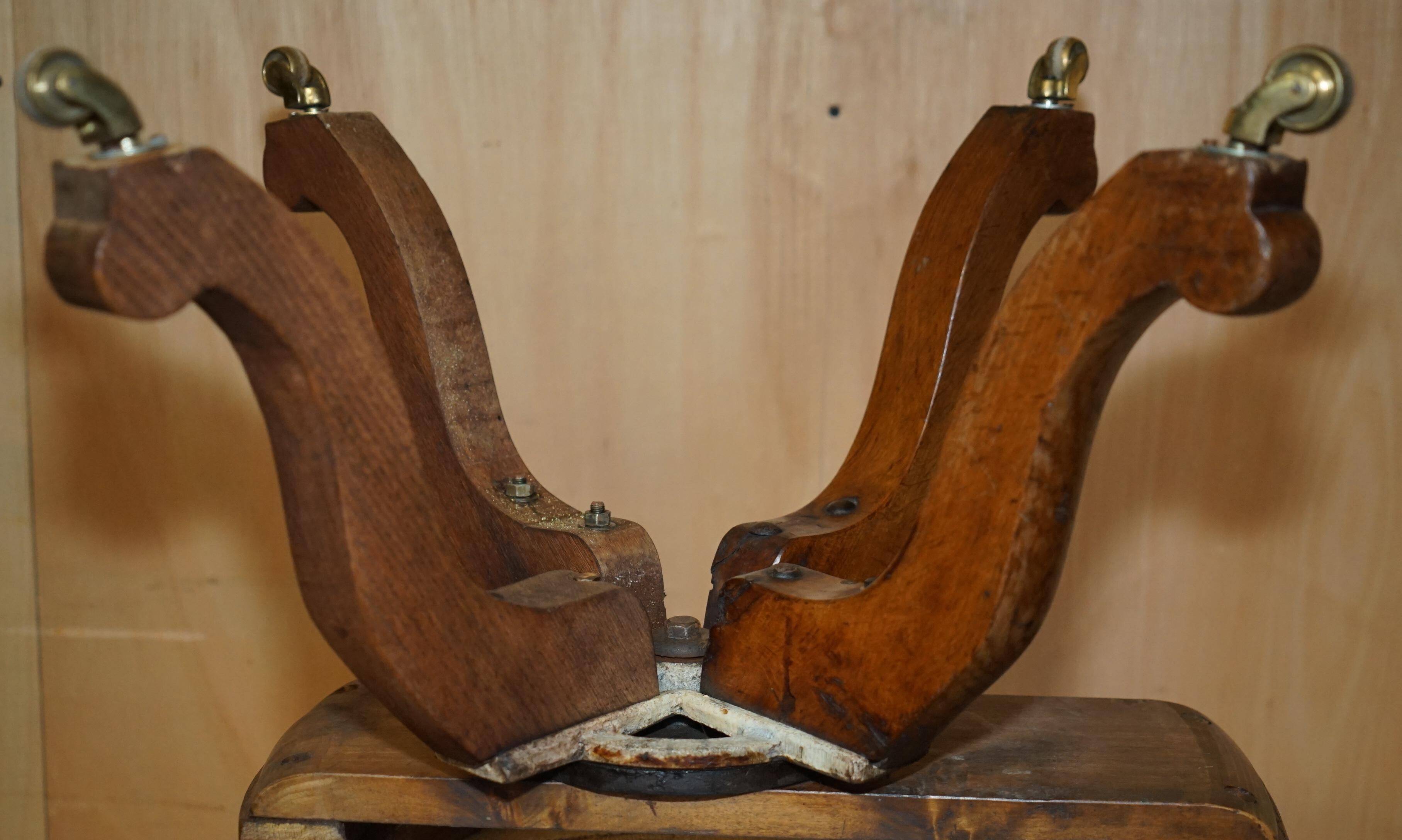 Chaise de capitaine Chesterfield victorienne en cuir
