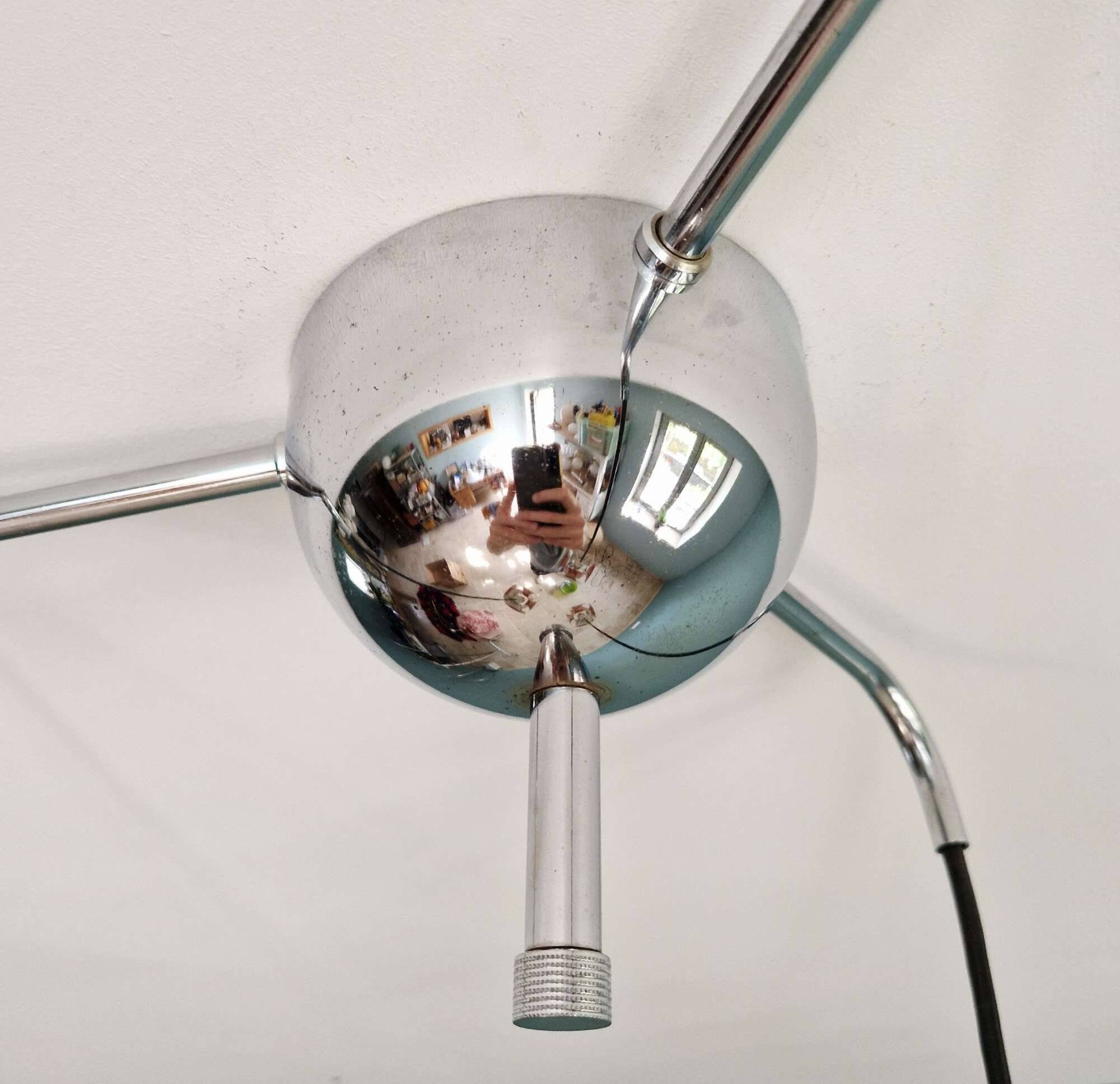 Space Age cascade chandelier in orange and white lacquered metal, RAAK, 1970