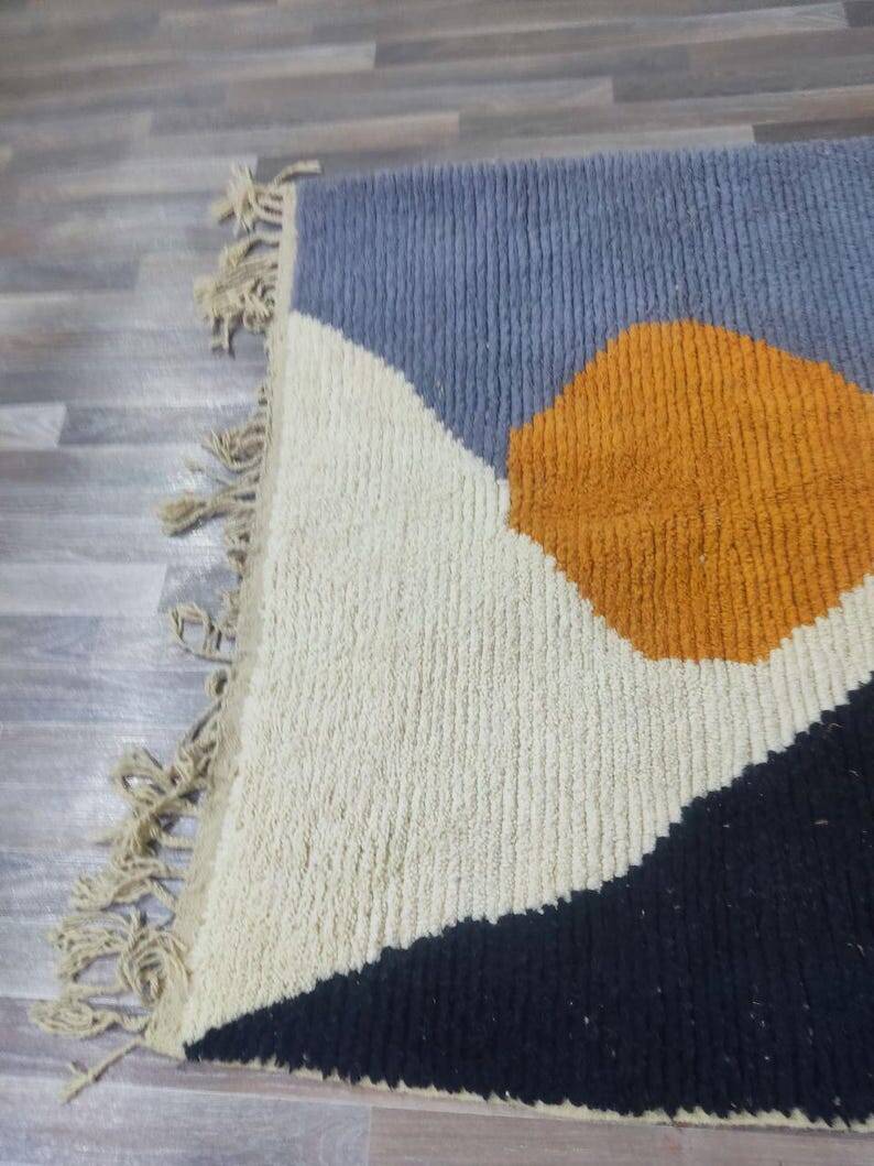 Traditional handwoven Berber rug, size 100 x 200 cm