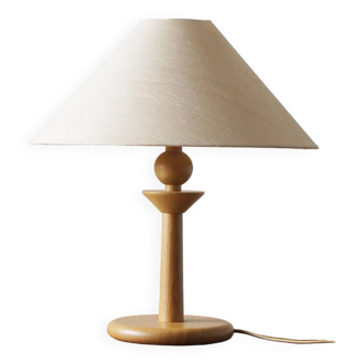 Lampe de table en bois avec abat-jour beige Design Asmuth Leuchten