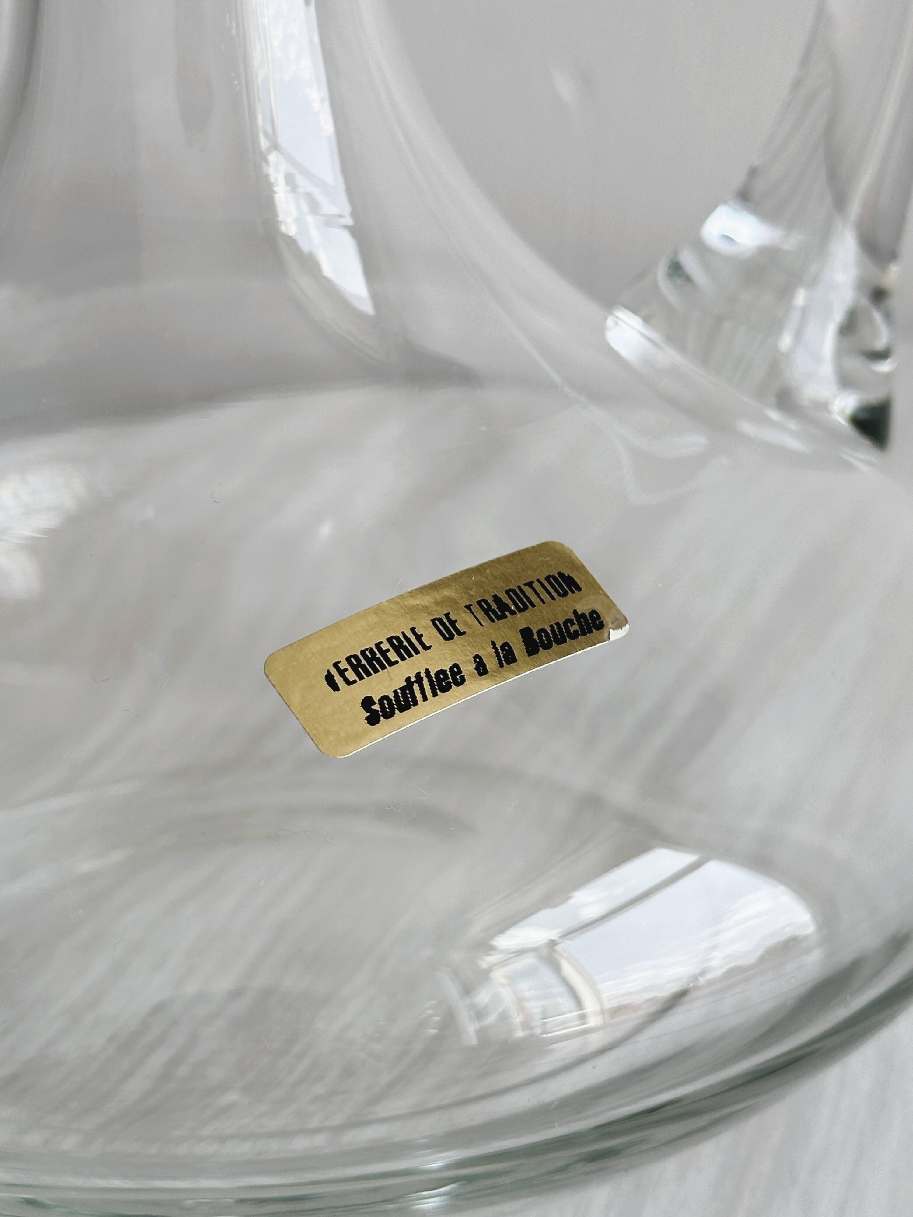 Mouth-blown glass carafe, elegant design