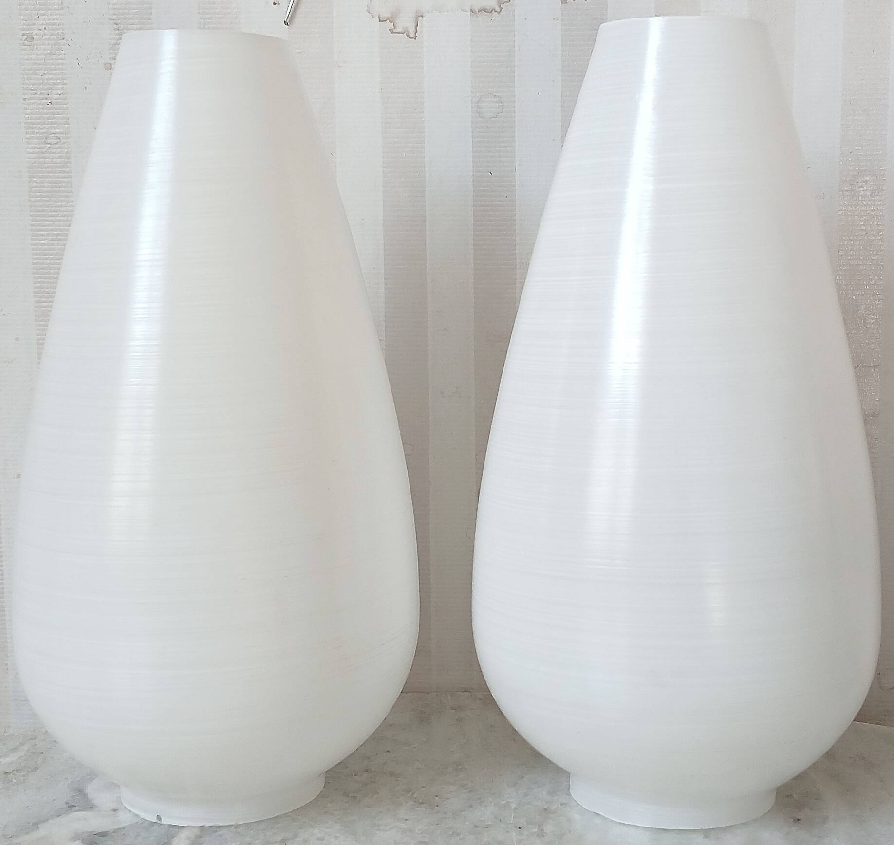 Set de 2 opalines tulipes 1960