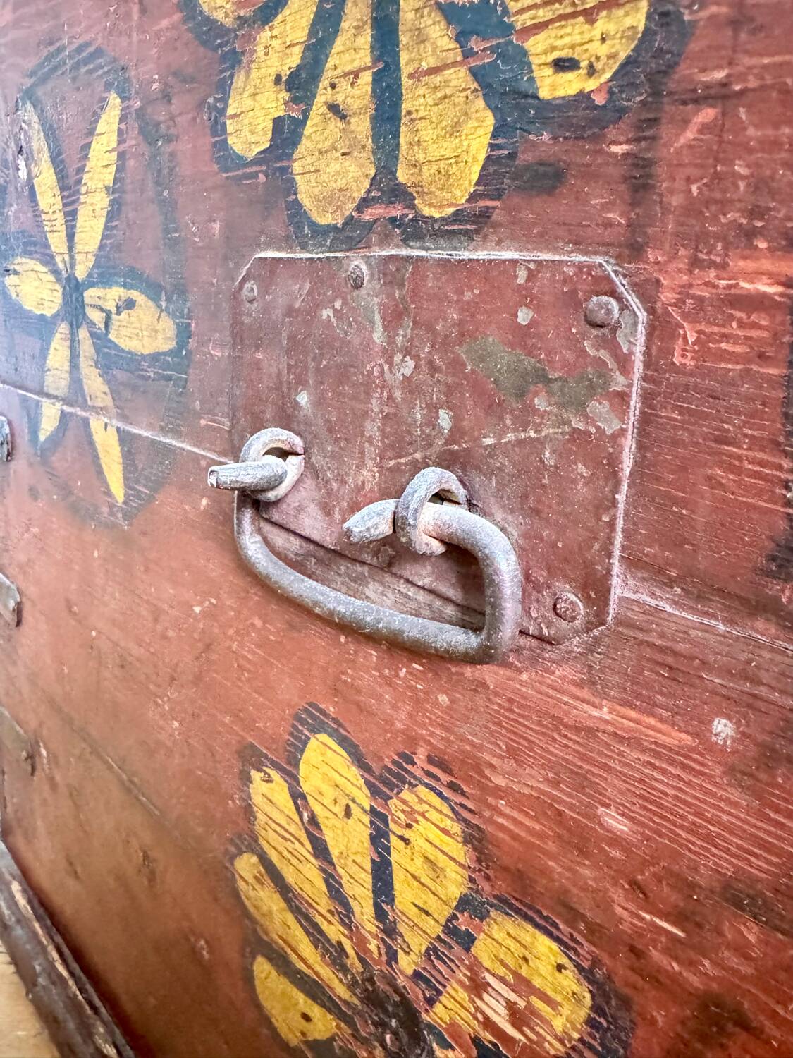 Afghan dowry chest in painted wood
