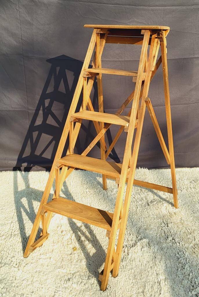 Vintage folding stepladder display 5 steps