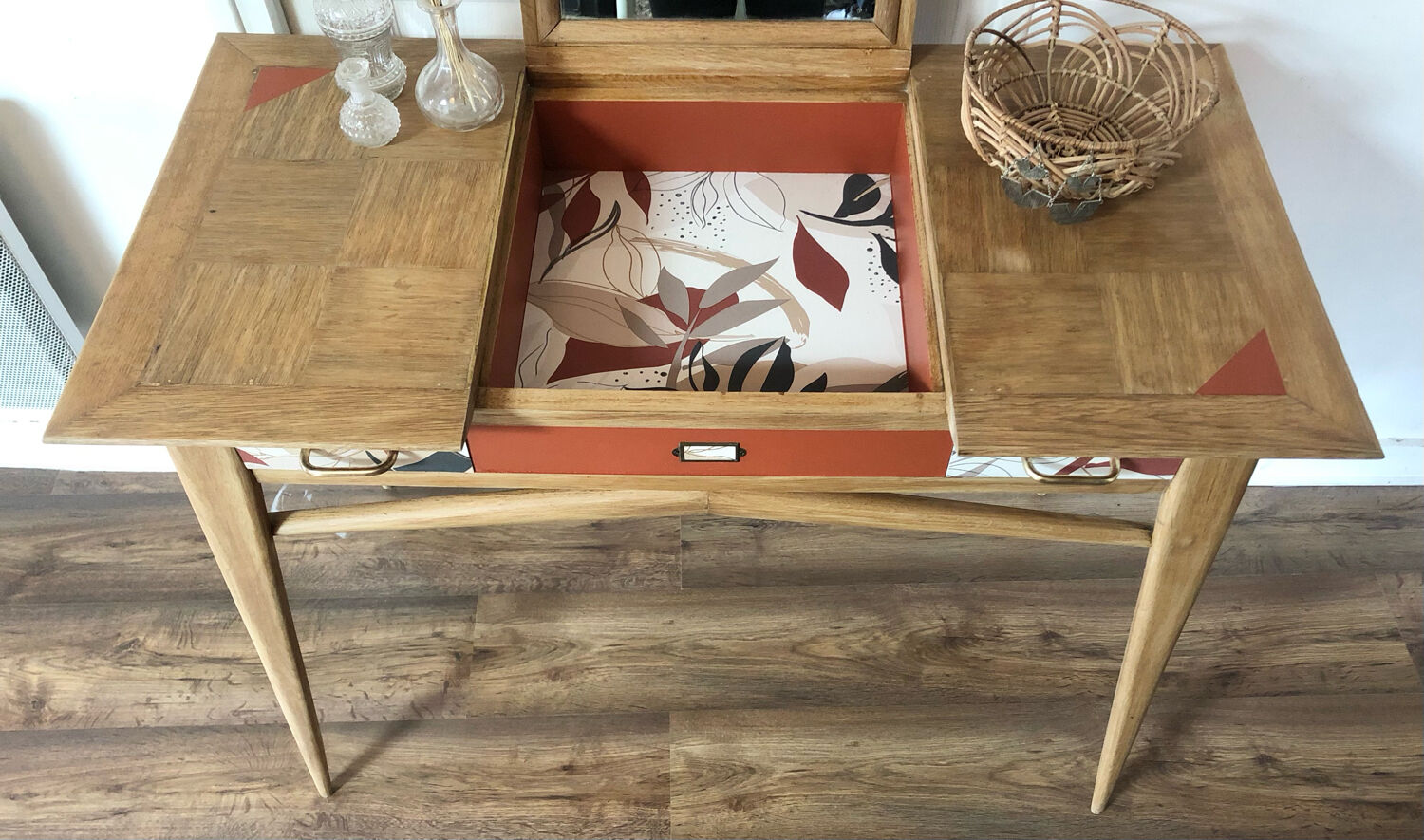 Vintage dressing table