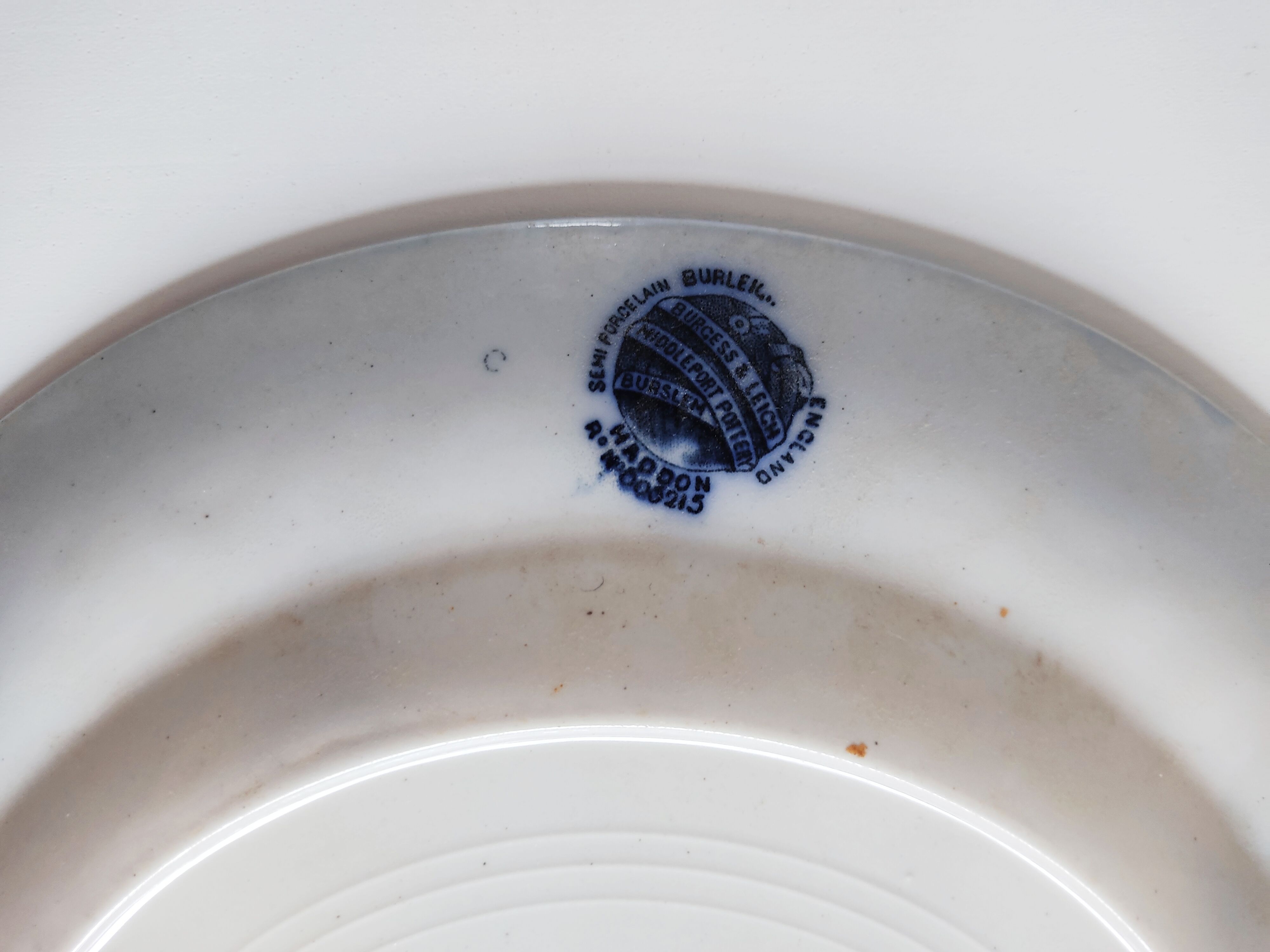 Paire d'assiettes anglaises décor bleu