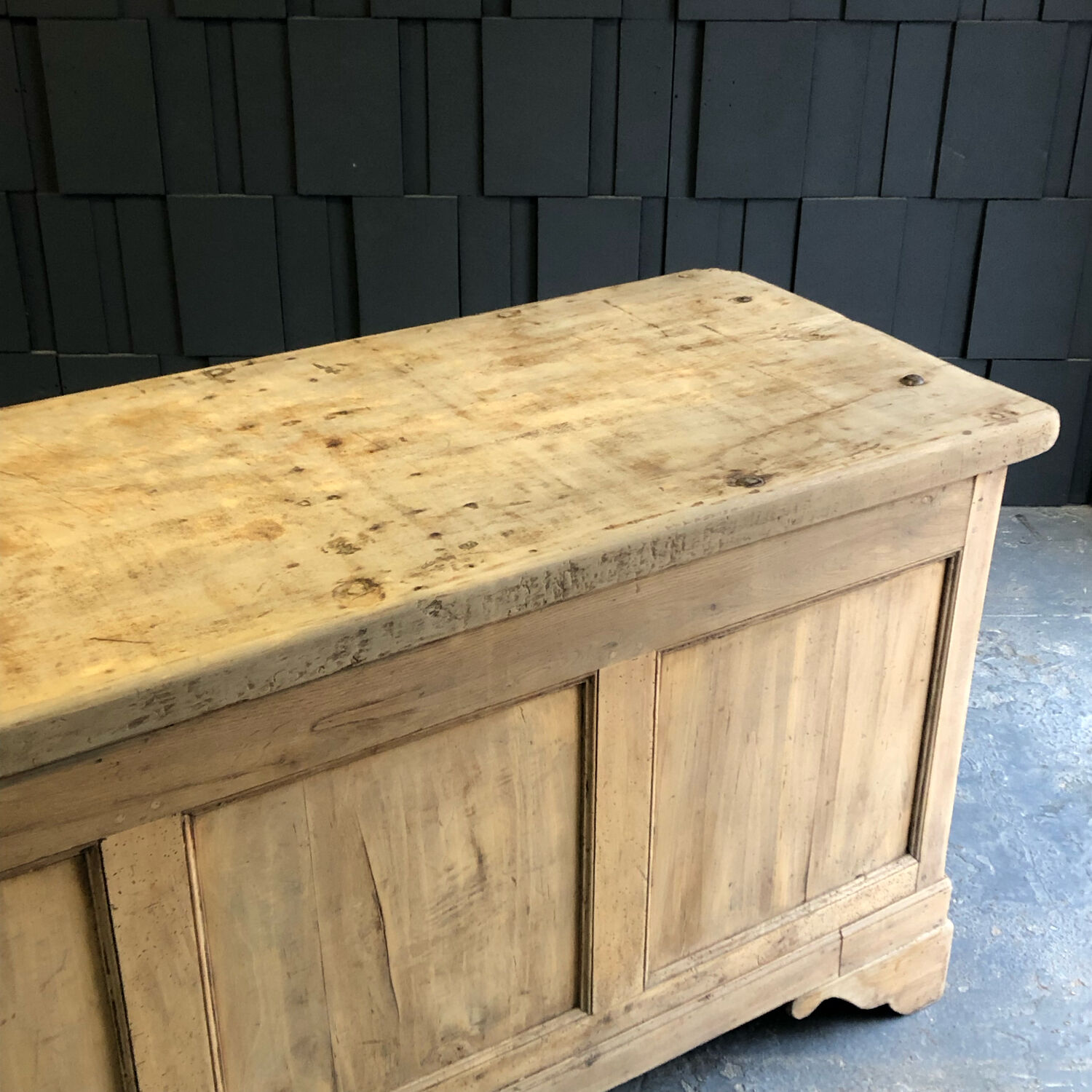 Wooden counter XIXth