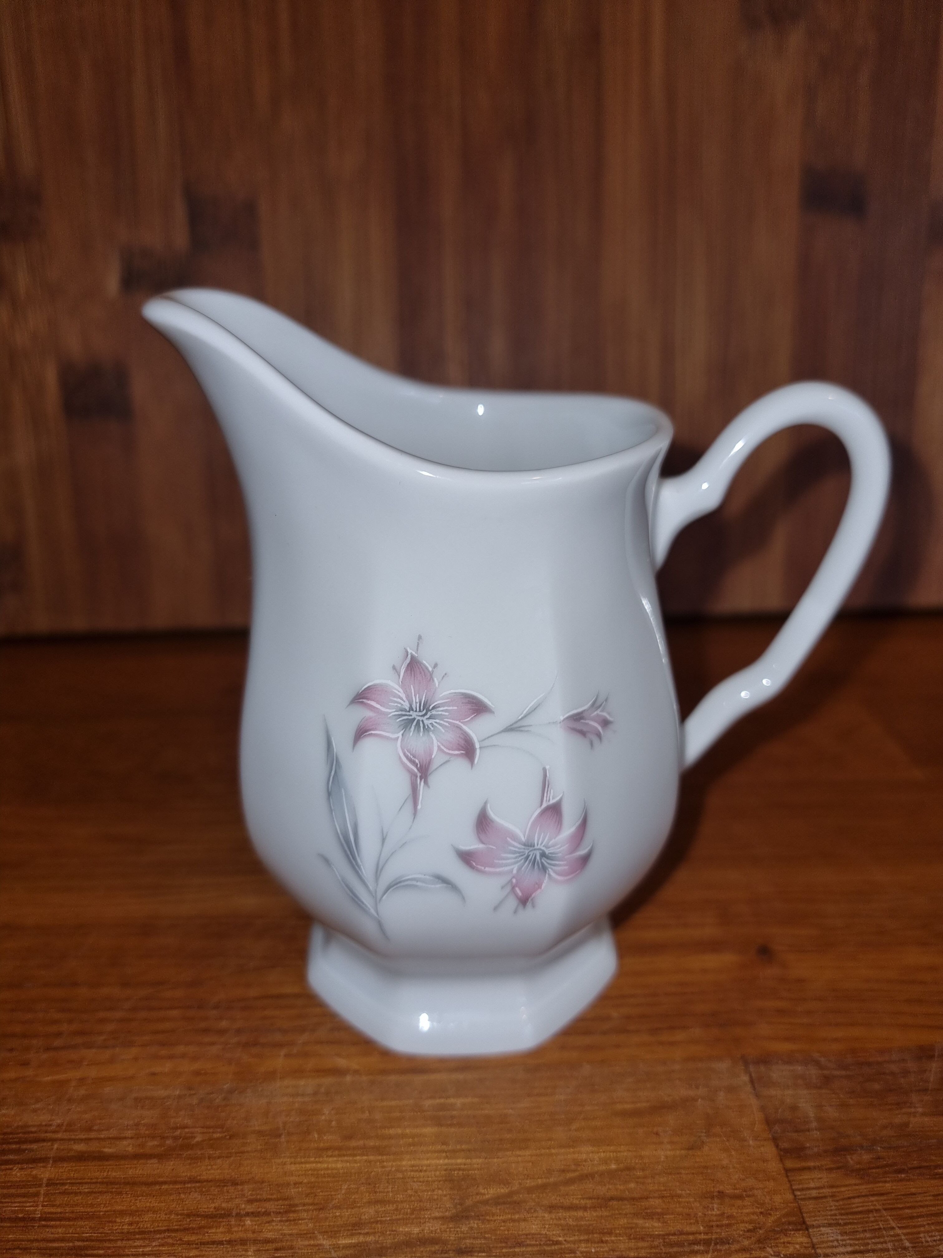 Creamer Milk jug in Sologne porcelain