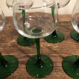 6 white wine glasses