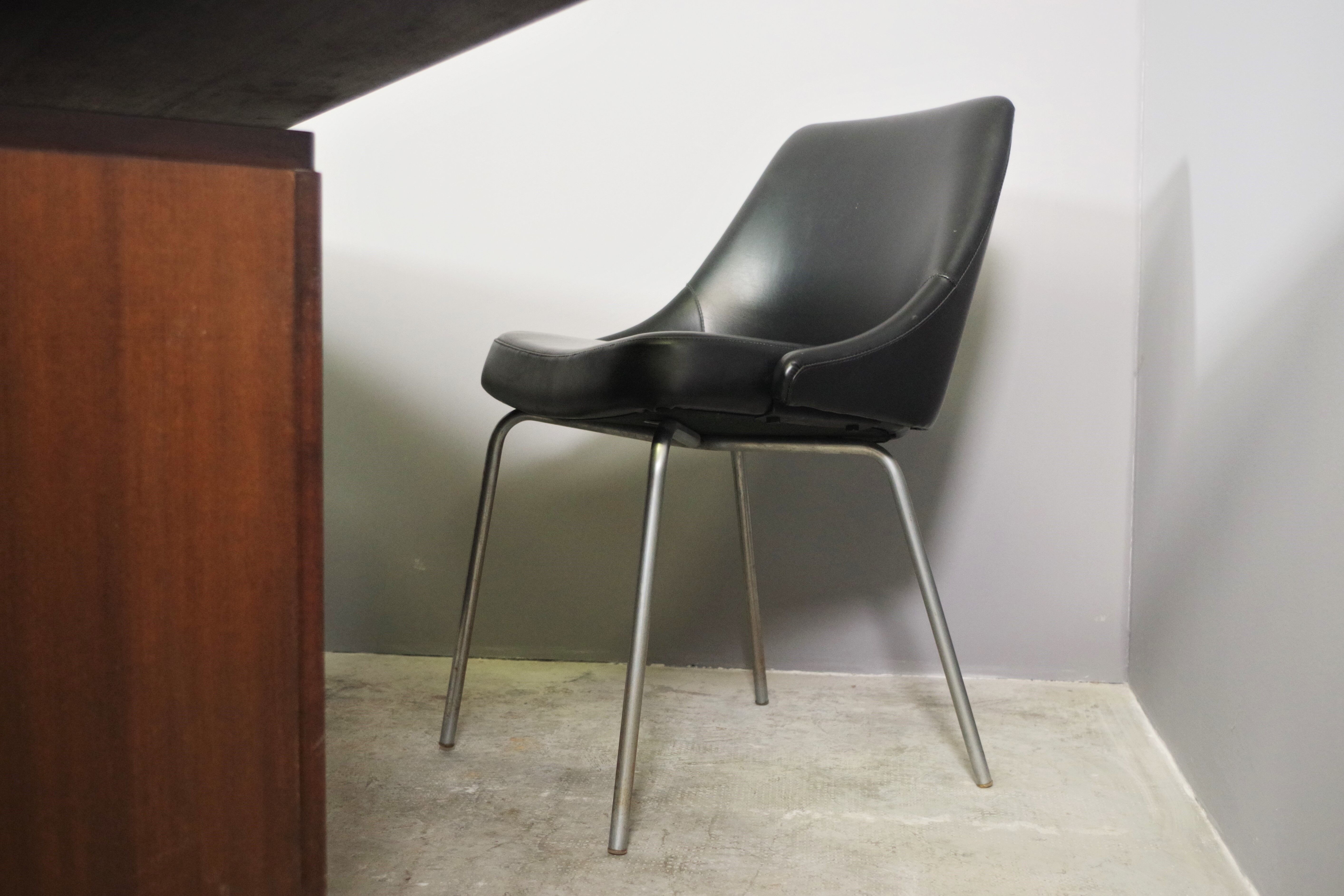 Desk and two chairs by Fantoni, 1960, set of 3