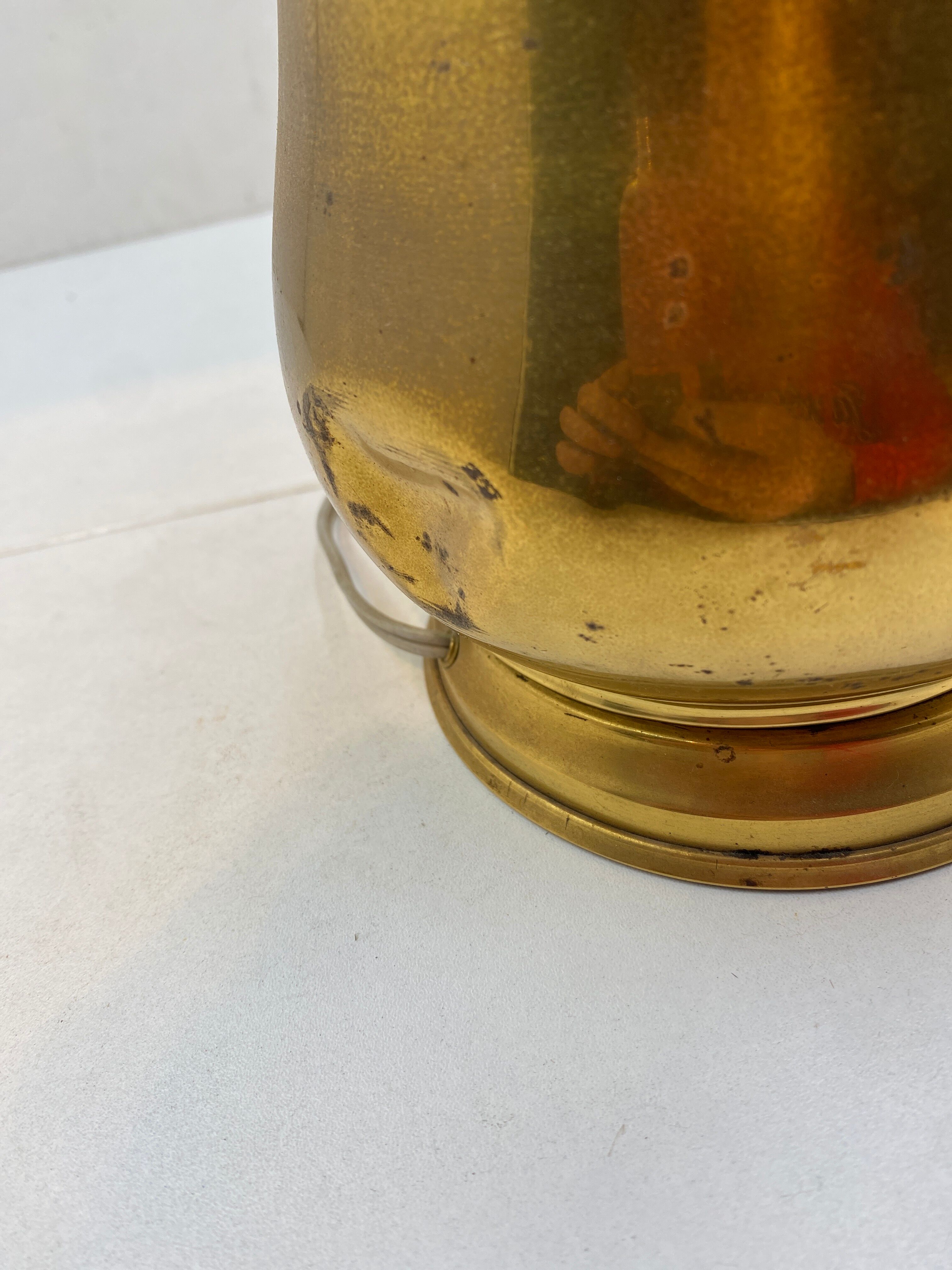 Golden lamp old way kerosene lamp