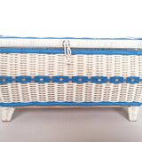 Scoubidou sewing box