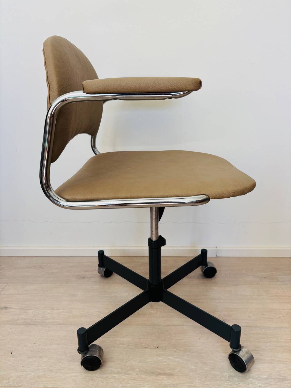Fully Restored Vintage Office Chair by Kovona, Czechoslovakia 1979’s