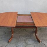 Extendable table, designed by V. Wilkins, G-Plan, Great Britain, 1960s.