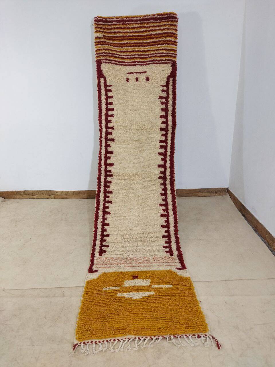 Handmade moroccan berber rug 317 x 80 cm