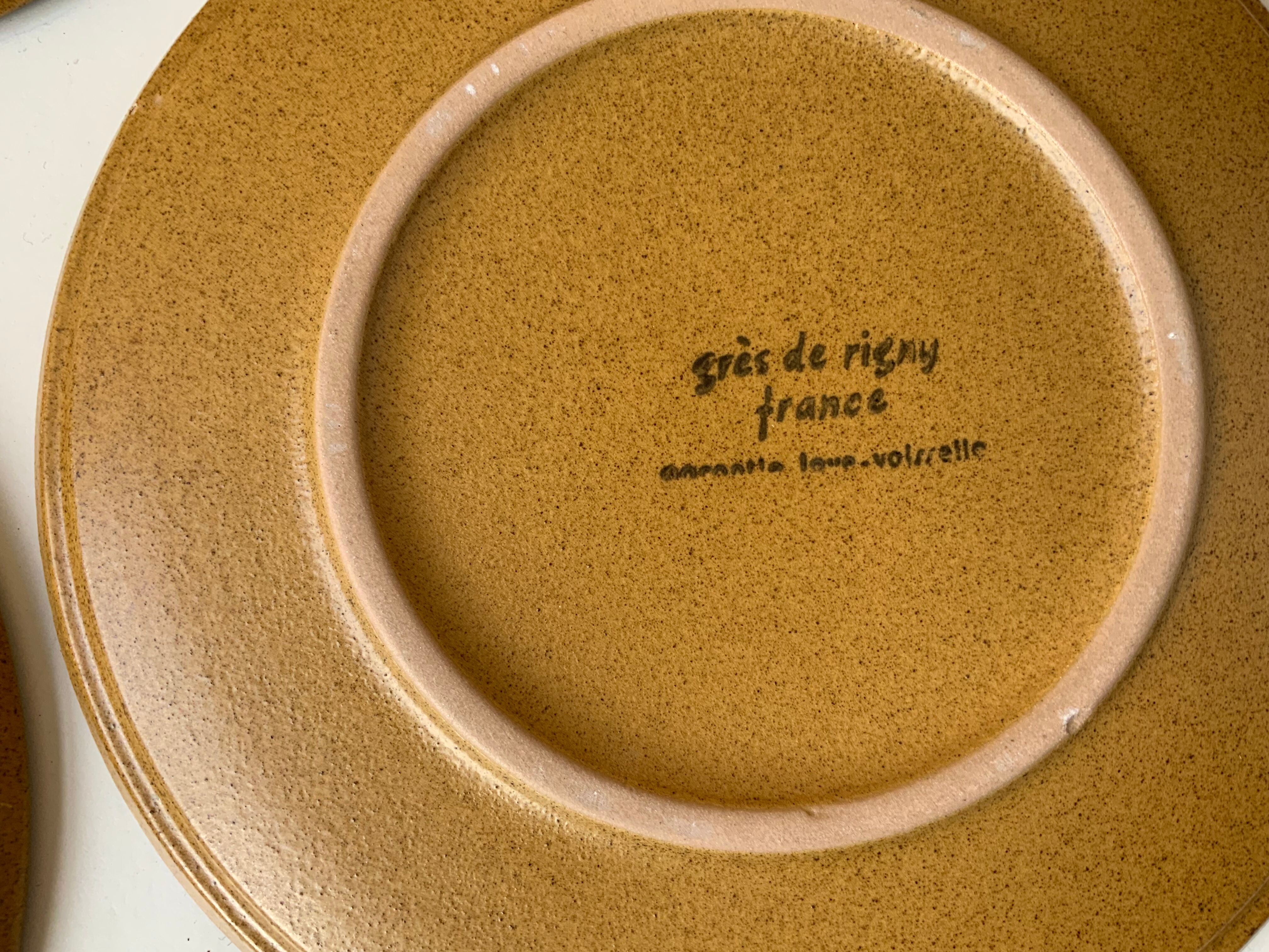 Stoneware plates